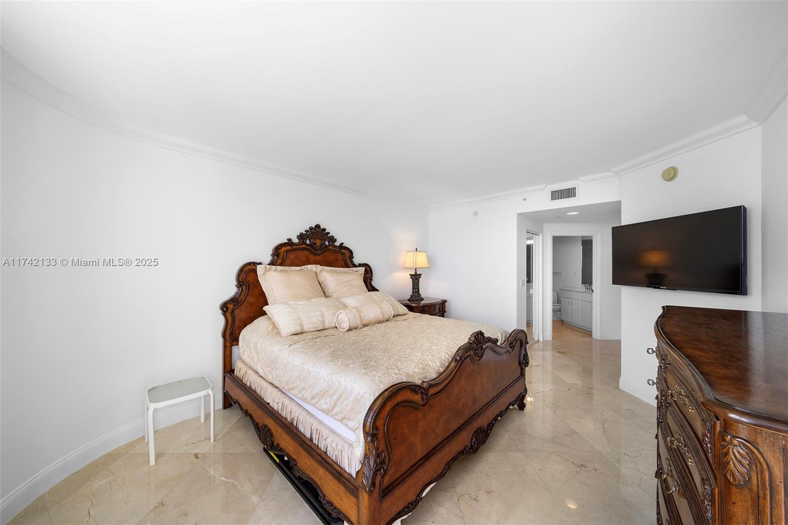 6365 Collins Ave # 3801