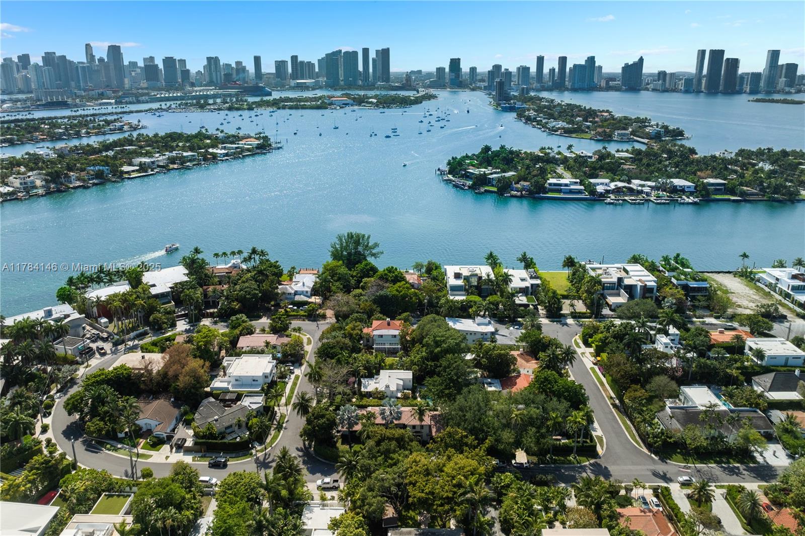 100 E Dilido Dr