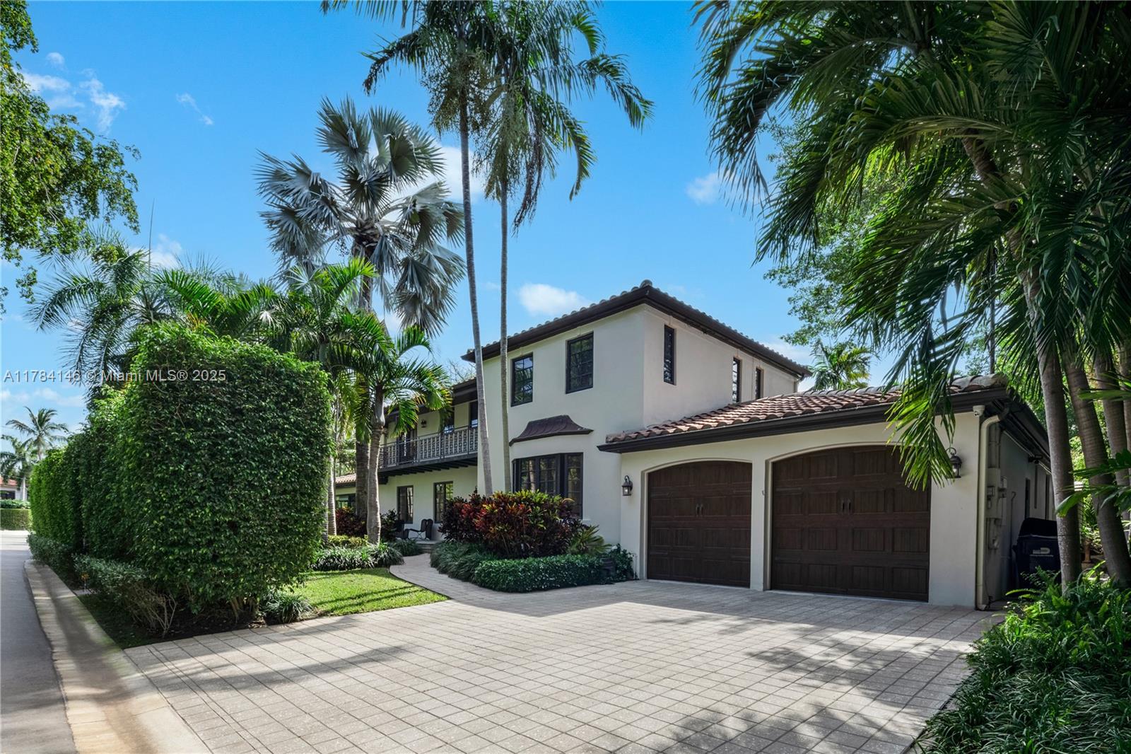 100 E Dilido Dr