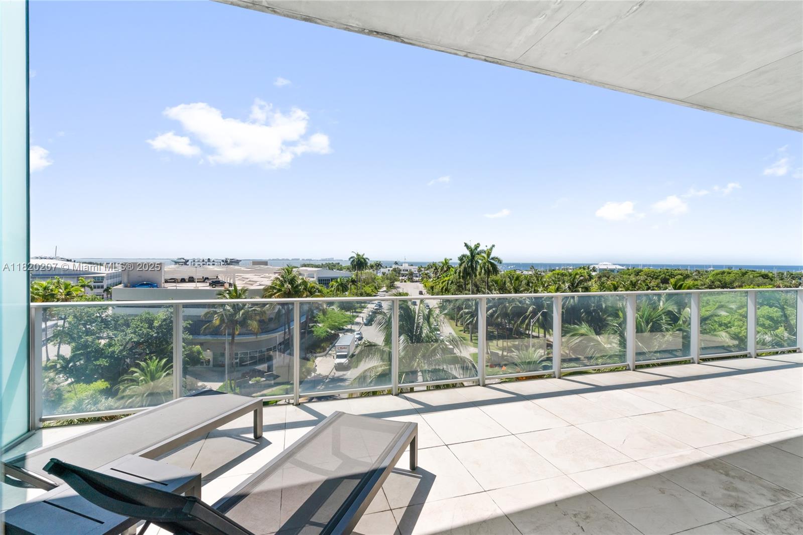 2675 S Bayshore Dr # 403S