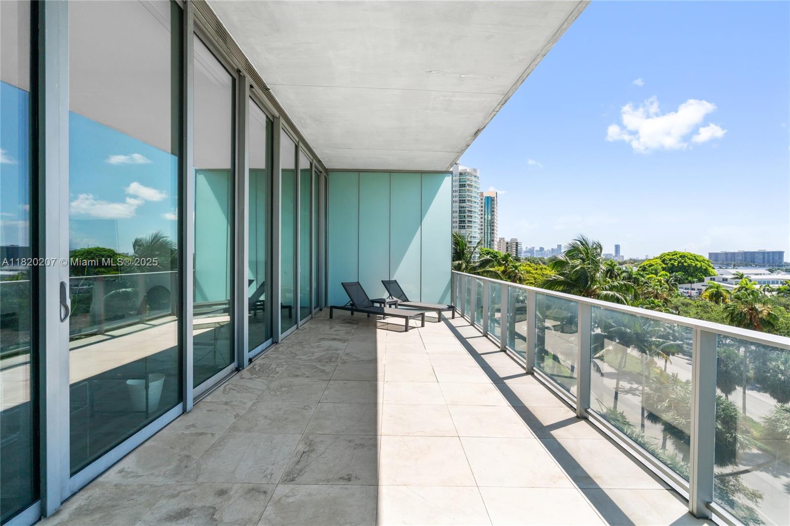 2675 S Bayshore Dr # 403S