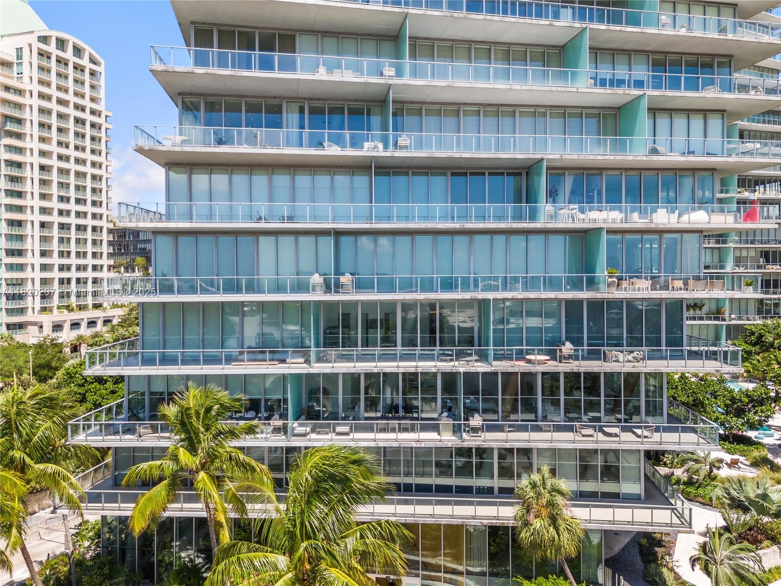 2675 S Bayshore Dr # 403S