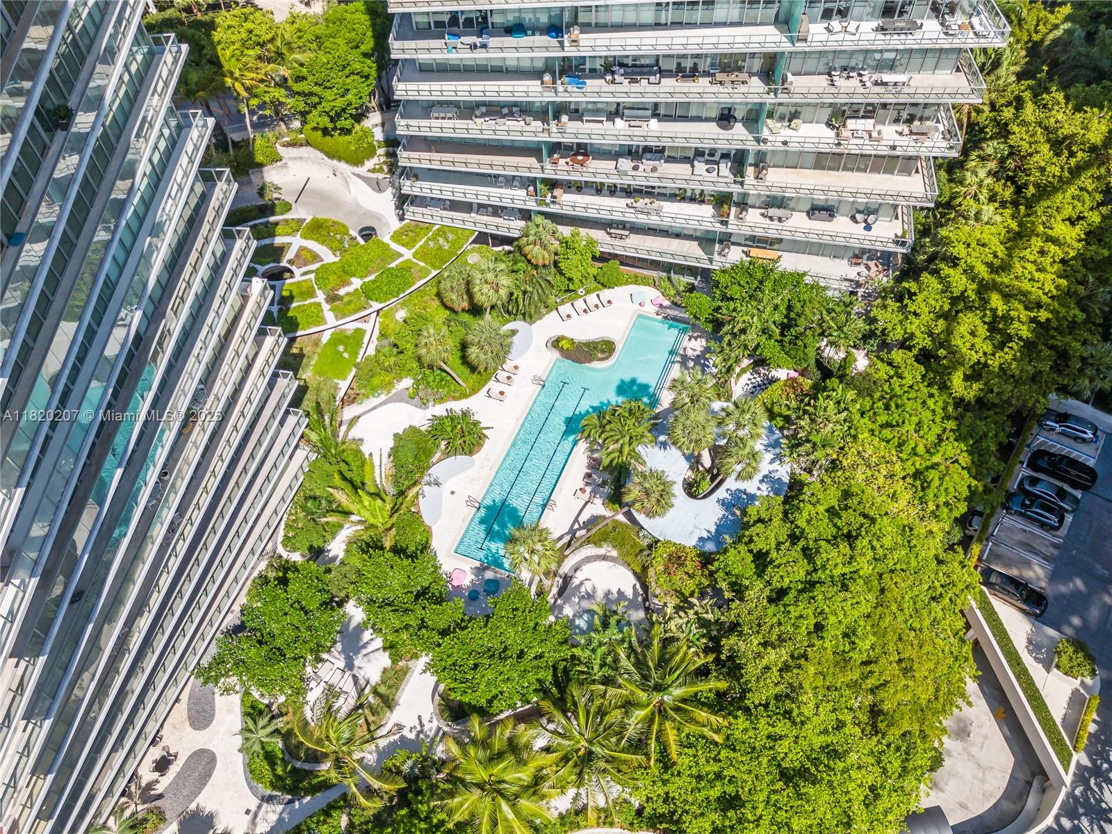 2675 S Bayshore Dr # 403S