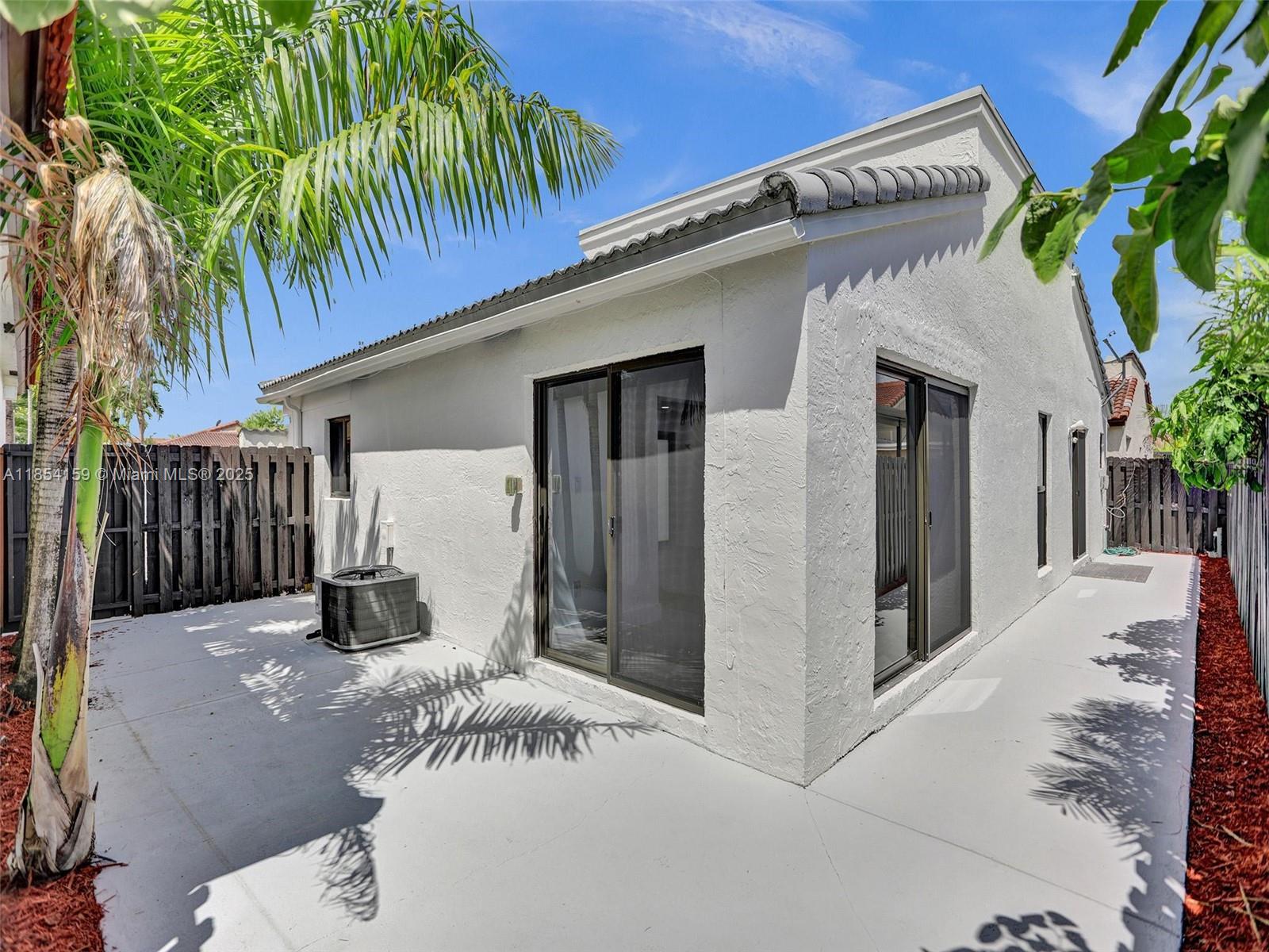 8906 SW 5th Lane