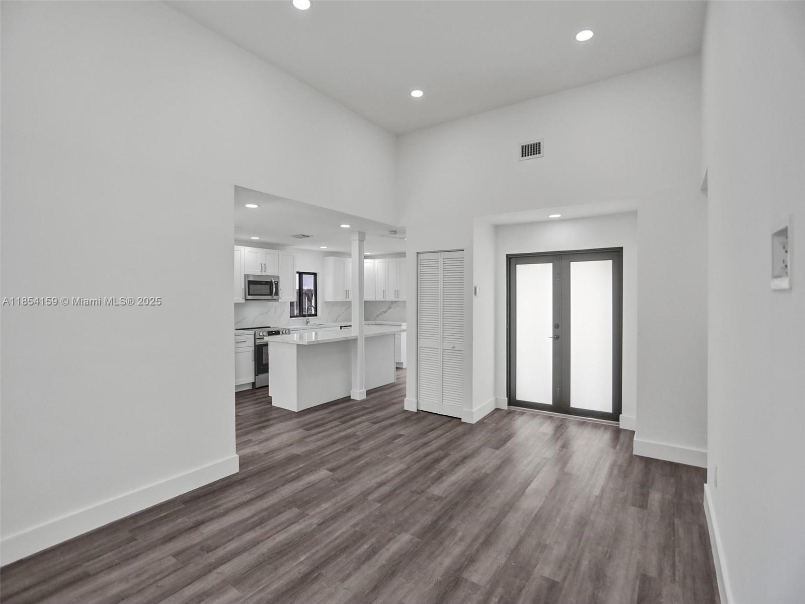 8906 SW 5th Lane