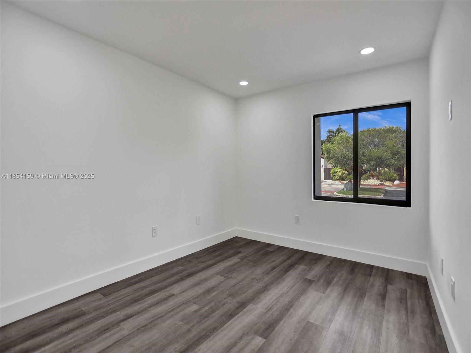 8906 SW 5th Lane