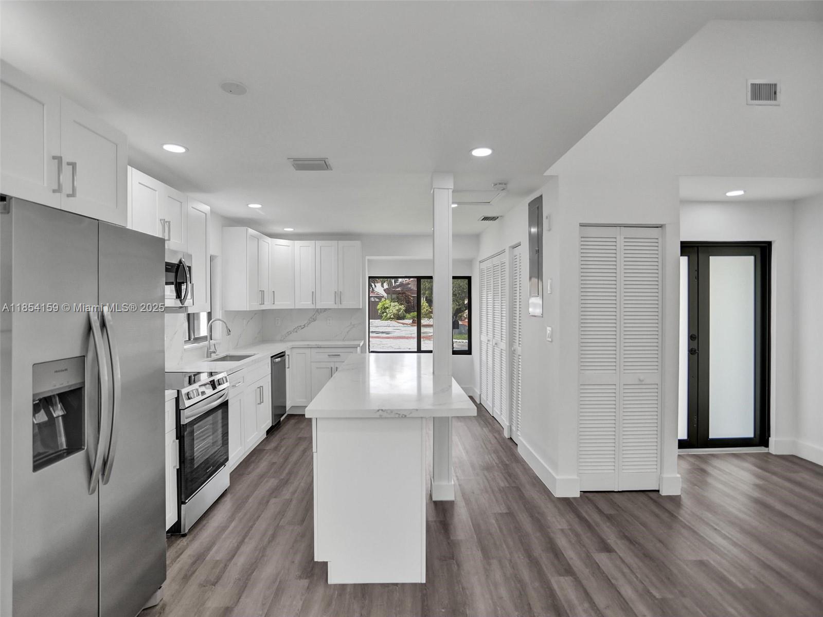 8906 SW 5th Lane