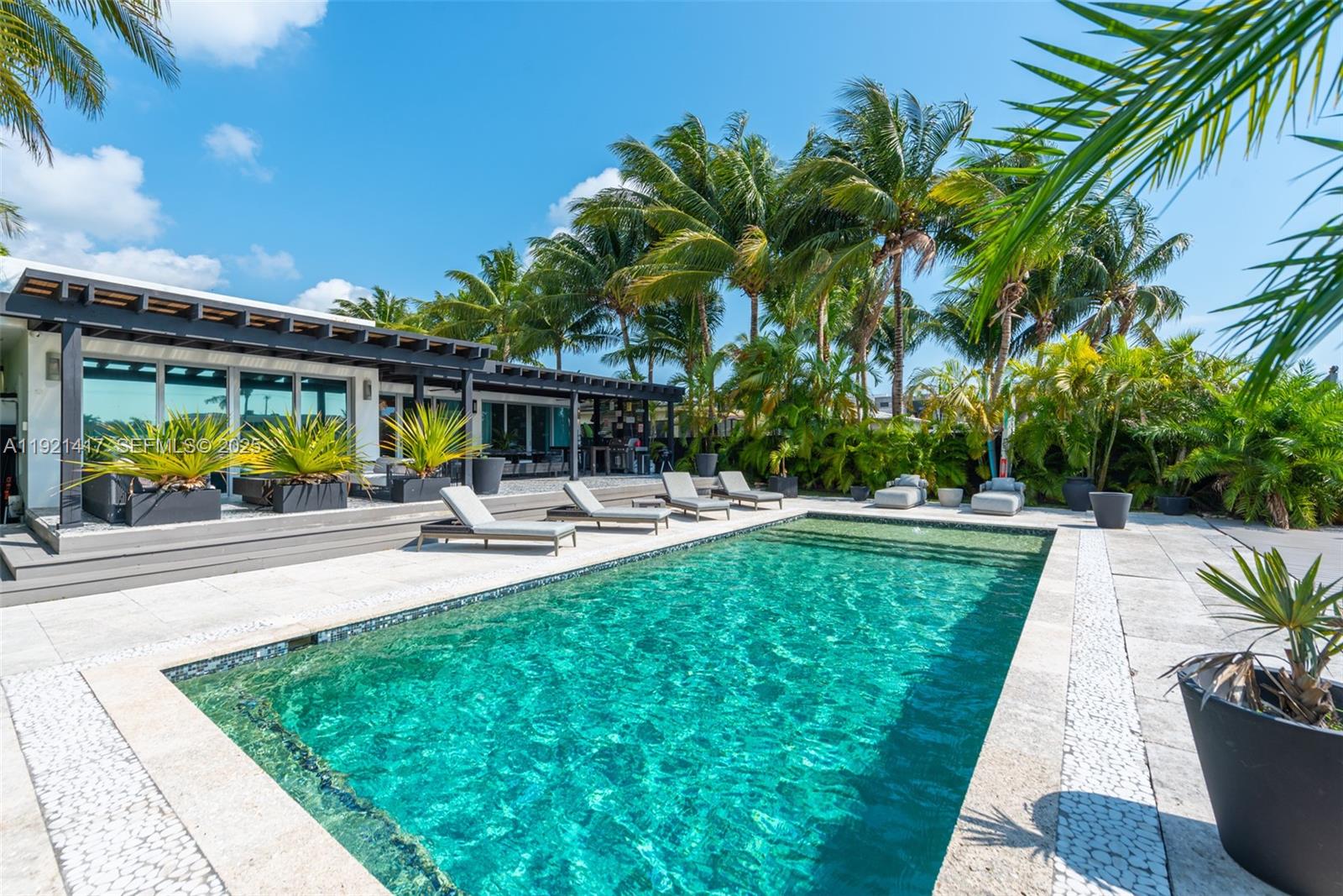 970 S Shore Dr