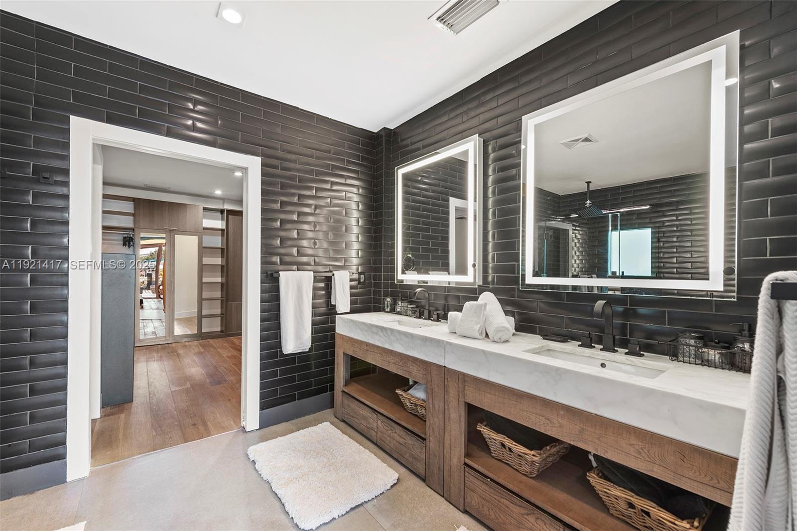 970 S Shore Dr