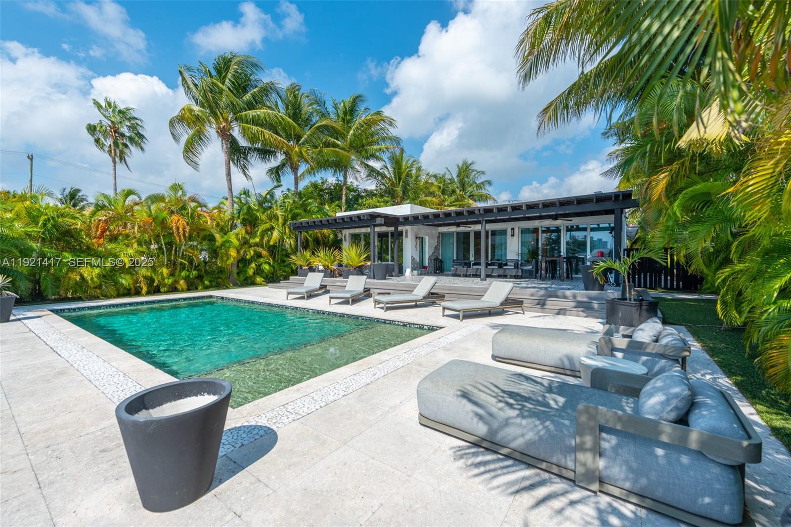 970 S Shore Dr
