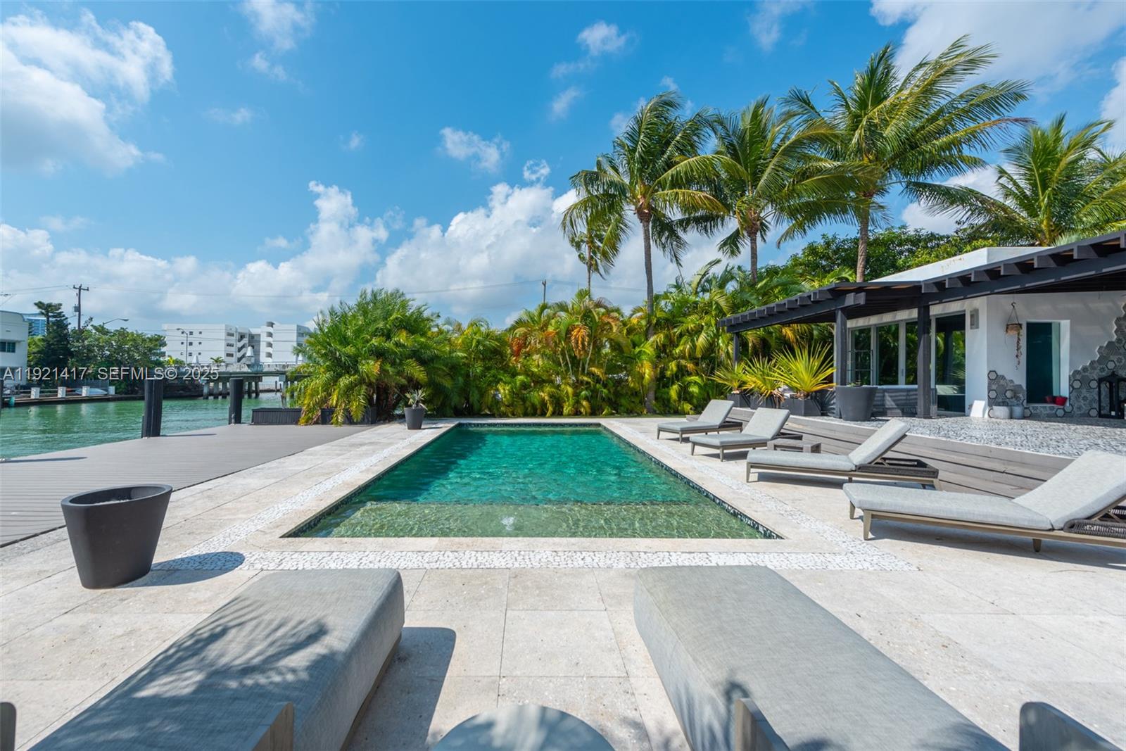 970 S Shore Dr