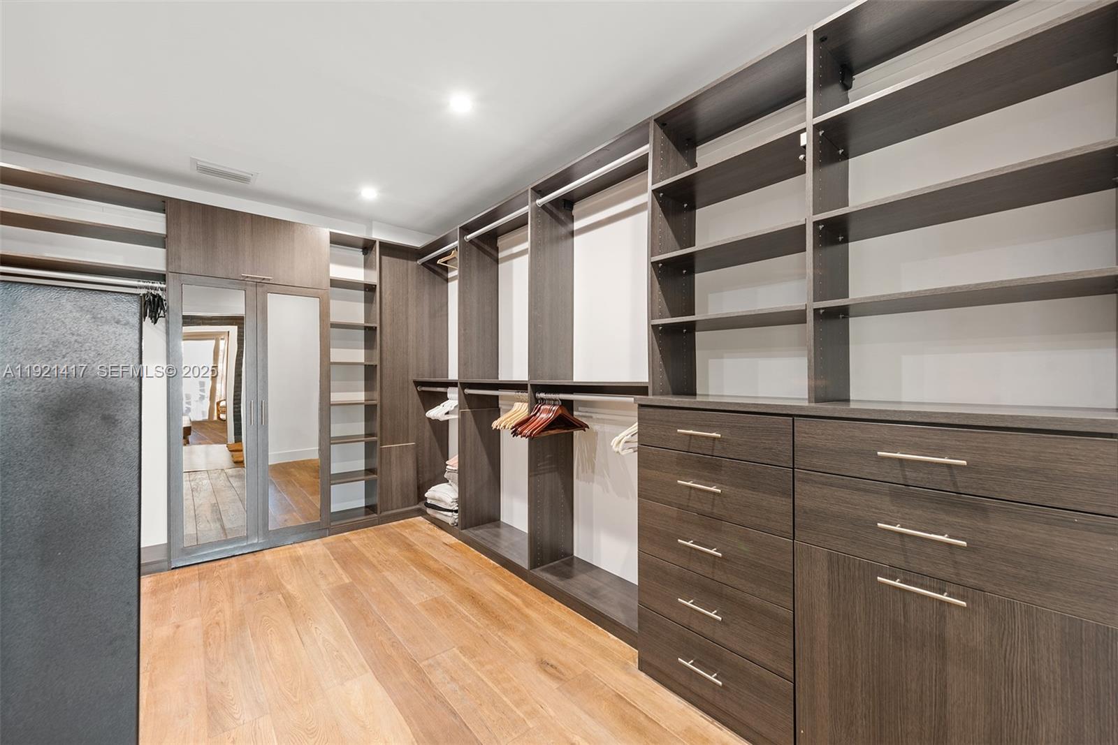 970 S Shore Dr