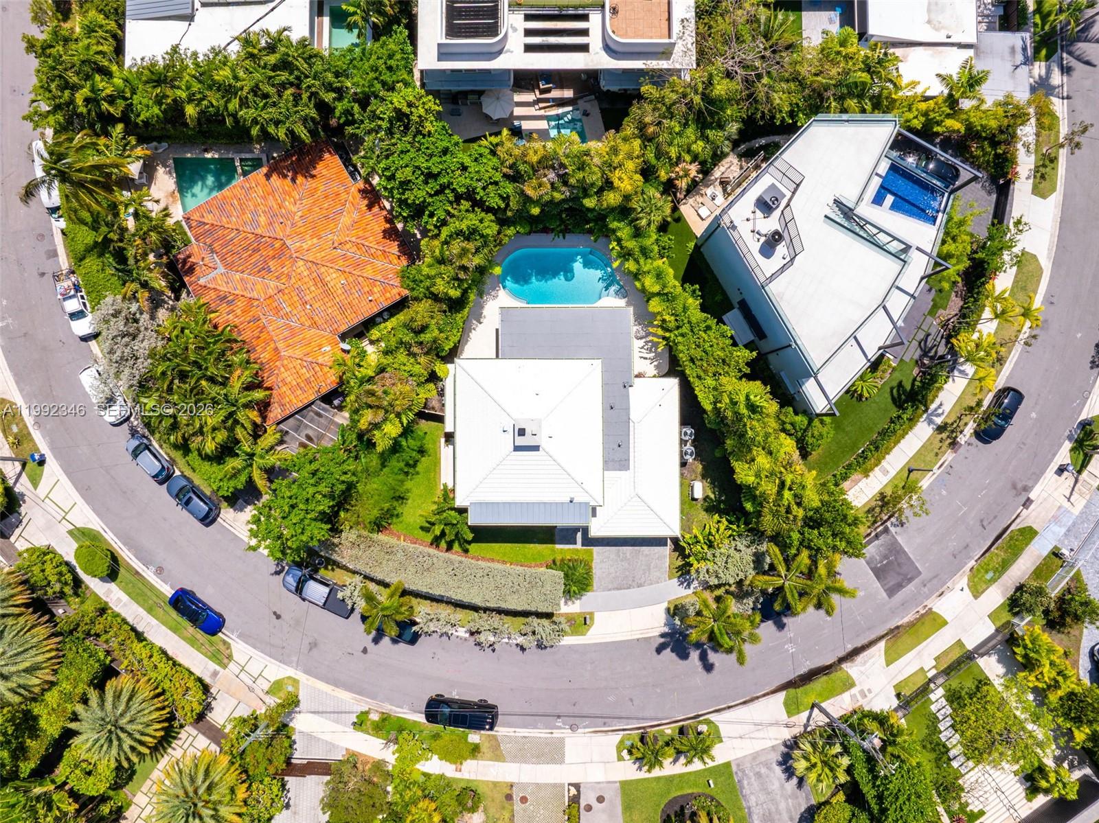850 E Dilido Dr