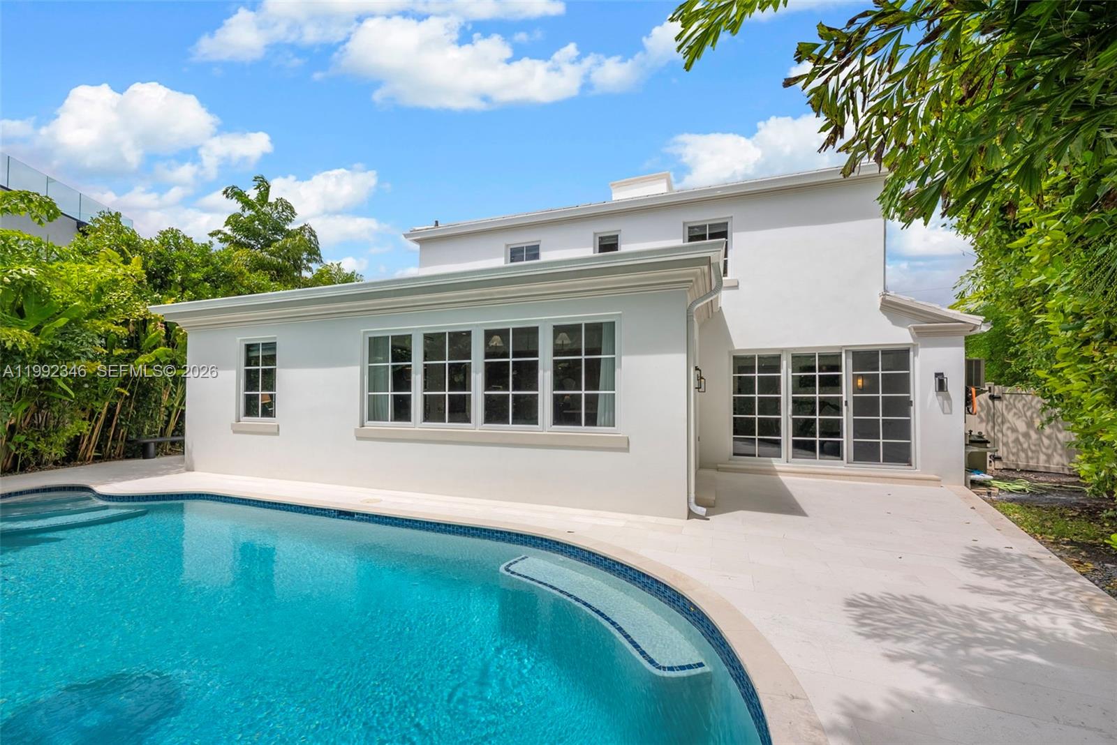 850 E Dilido Dr
