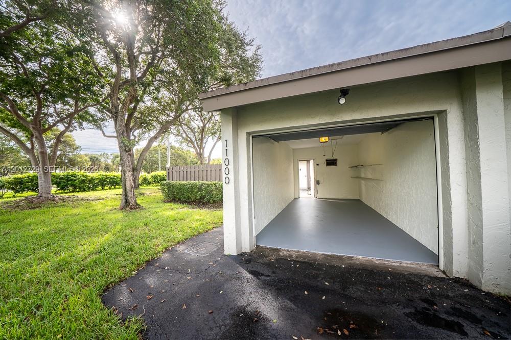 11000 SW 112th Ave # 11000