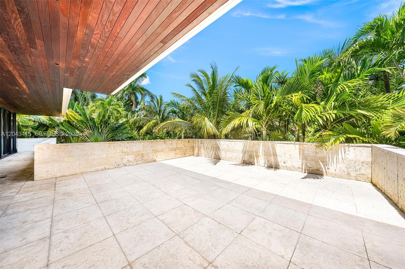 126 W San Marino Dr