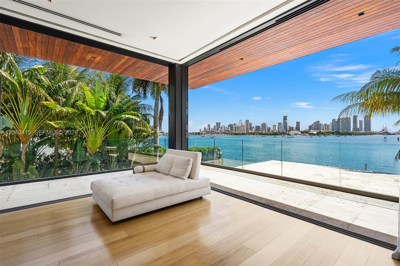 126 W San Marino Dr