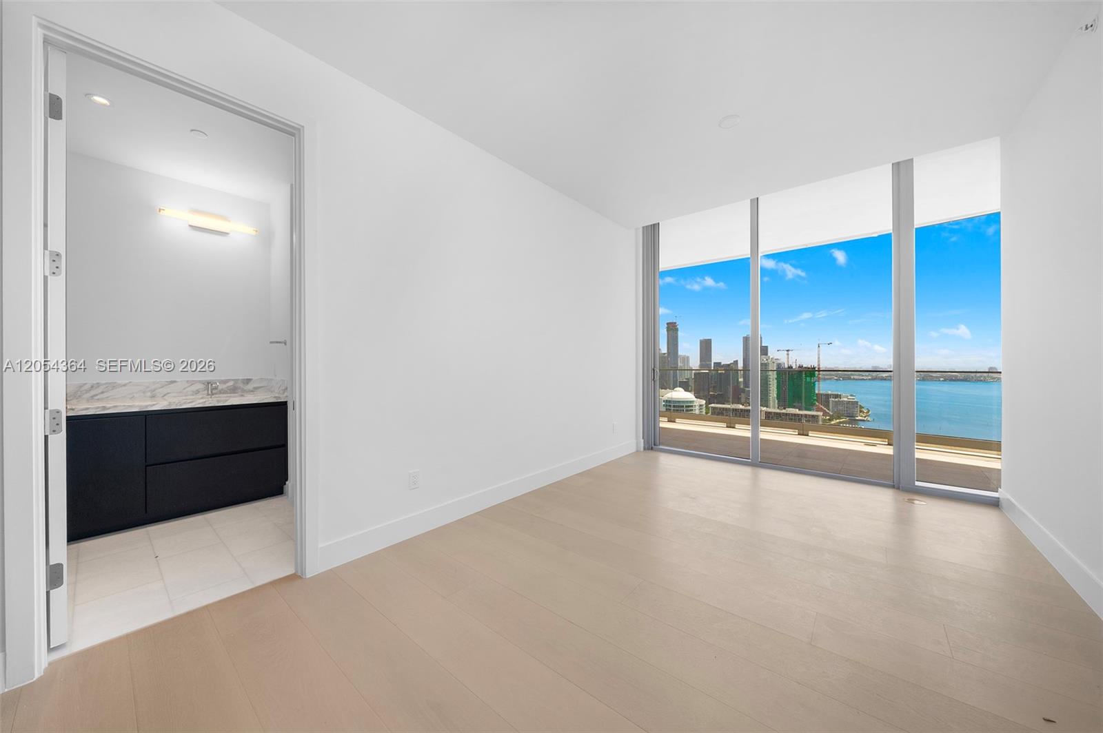 175 SE 25th Rd # 4001 Unit: PH-4001