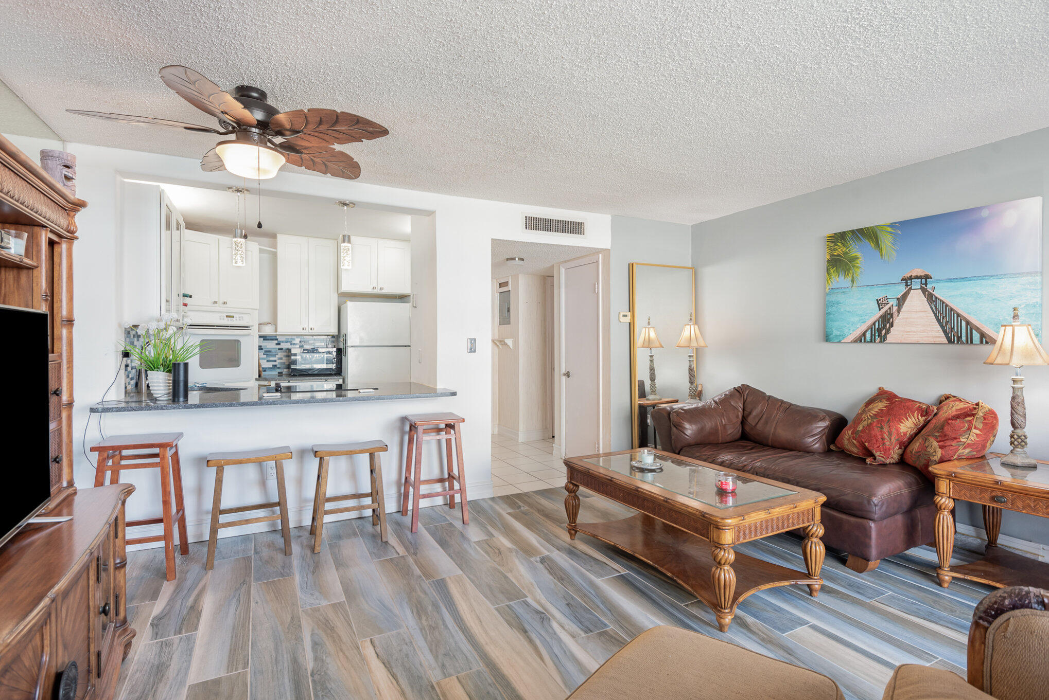 2020 N Atlantic Avenue, 202