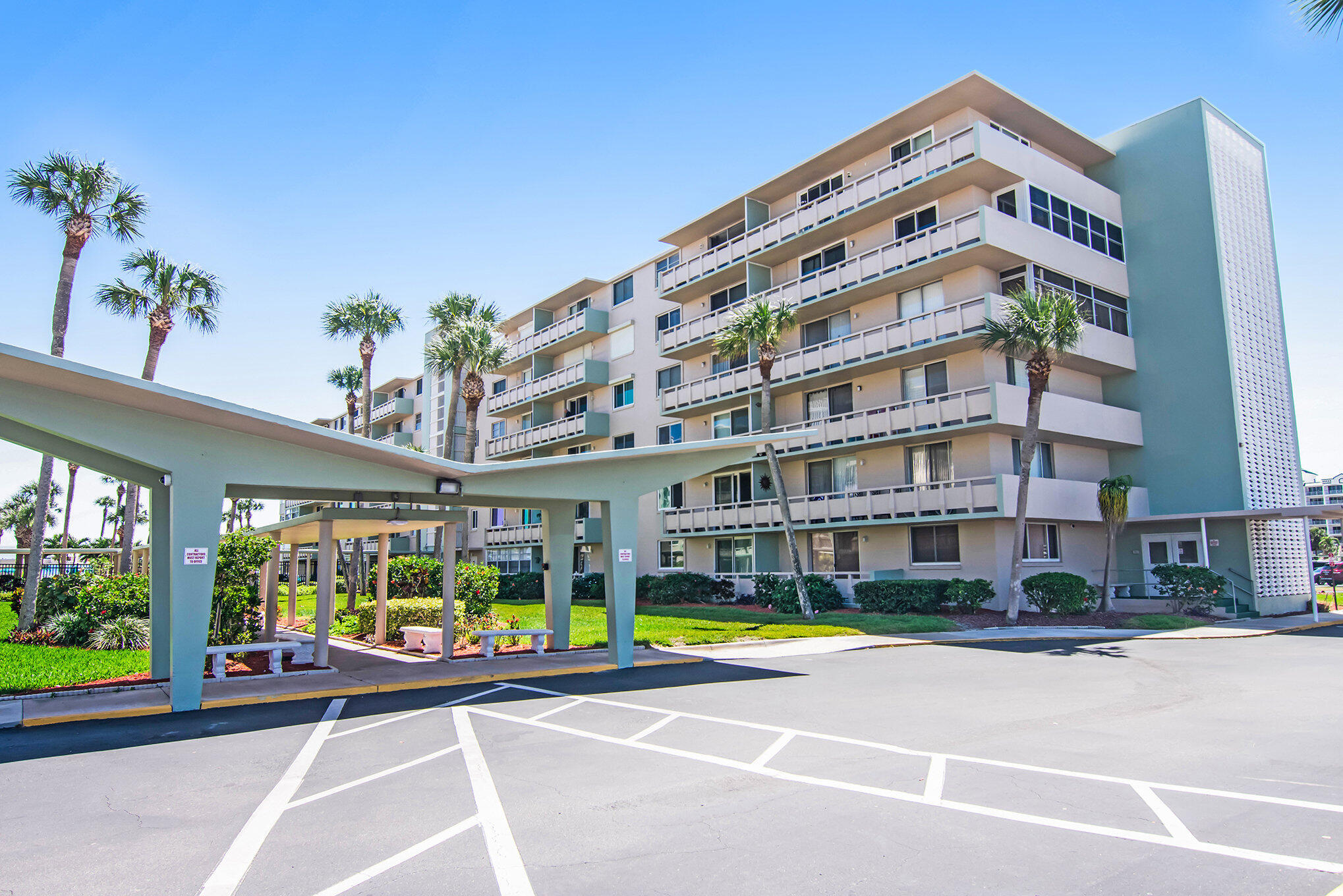 2020 N Atlantic Avenue, 202