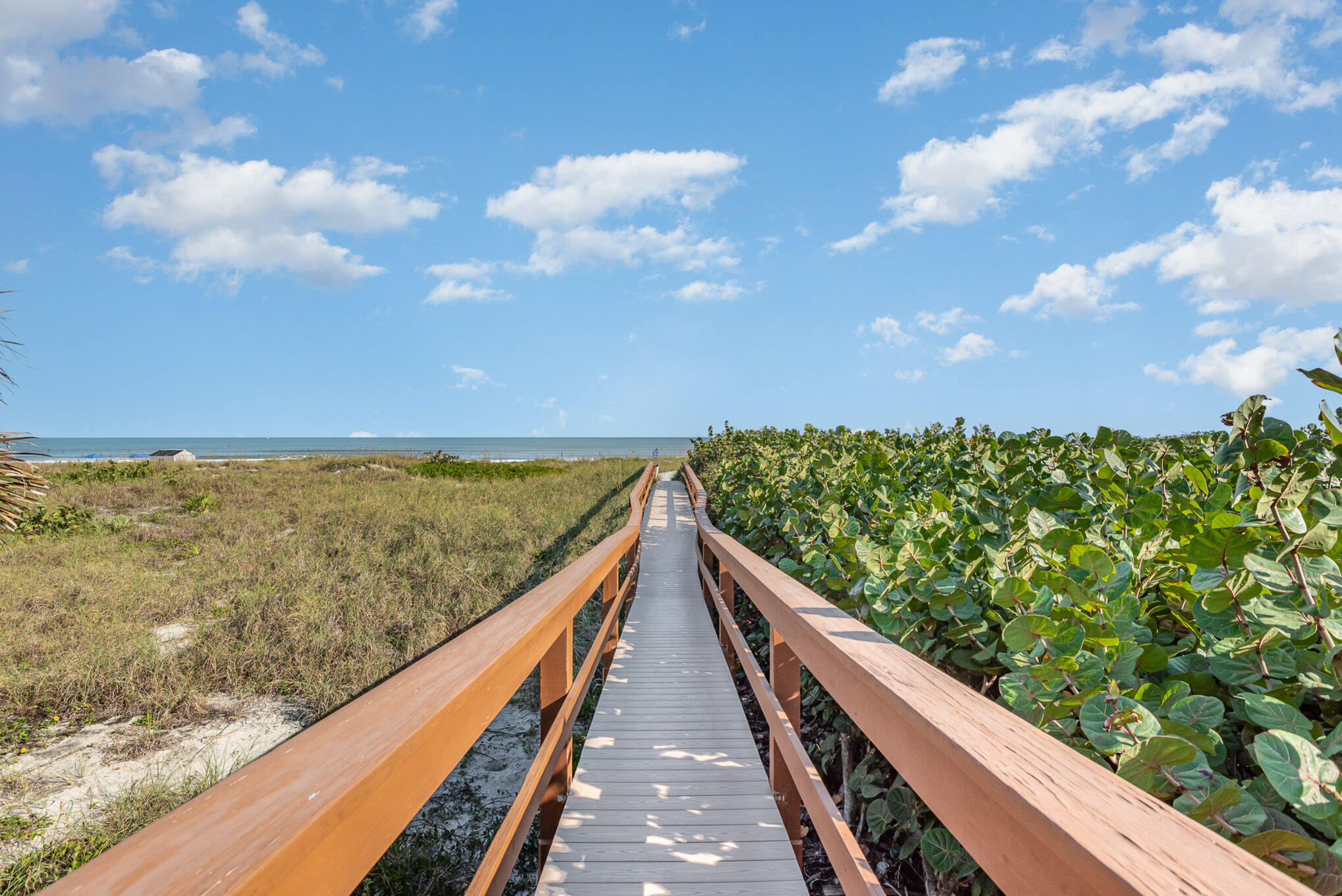 2020 N Atlantic Avenue, 202