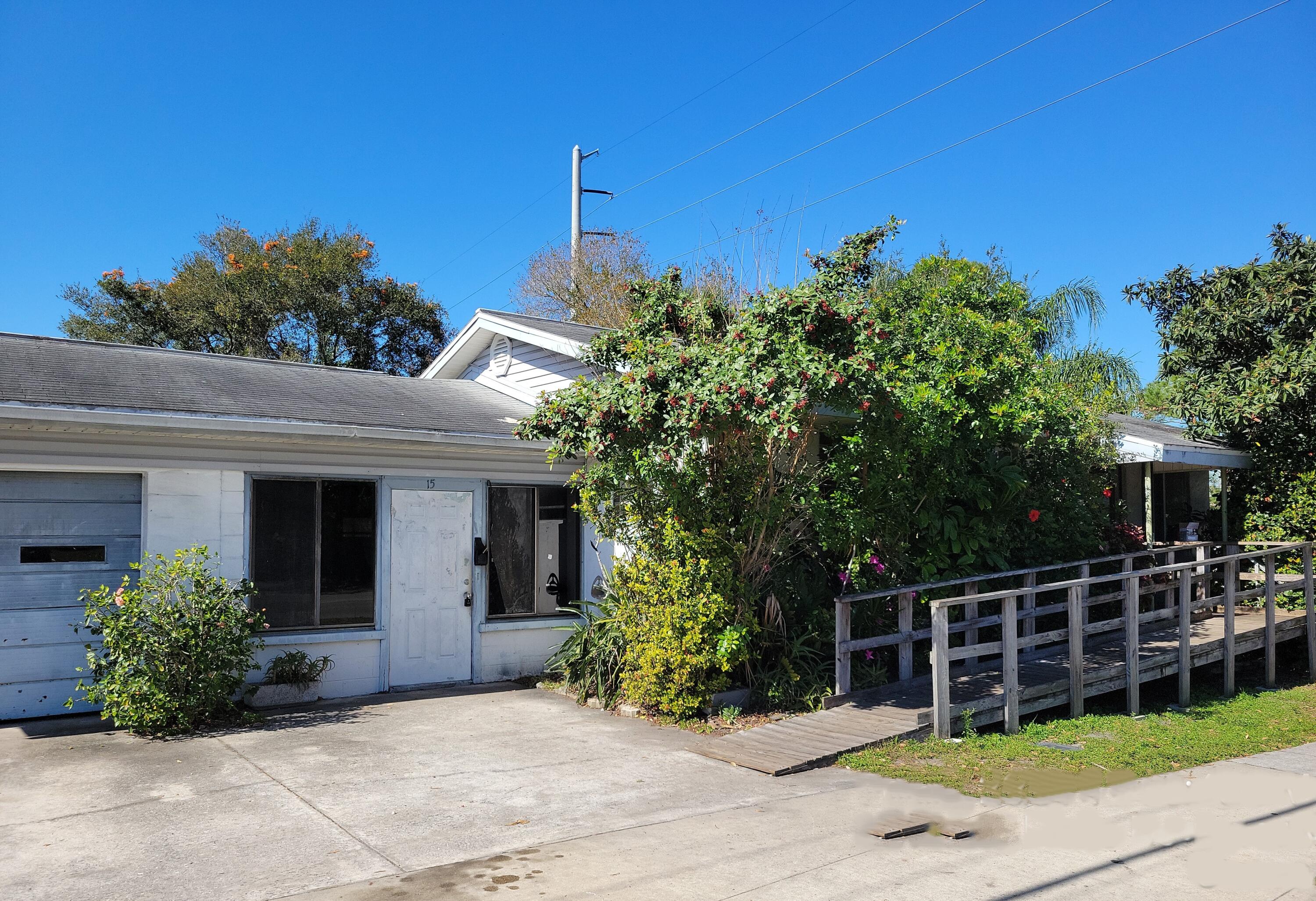 15 N Fiske Boulevard