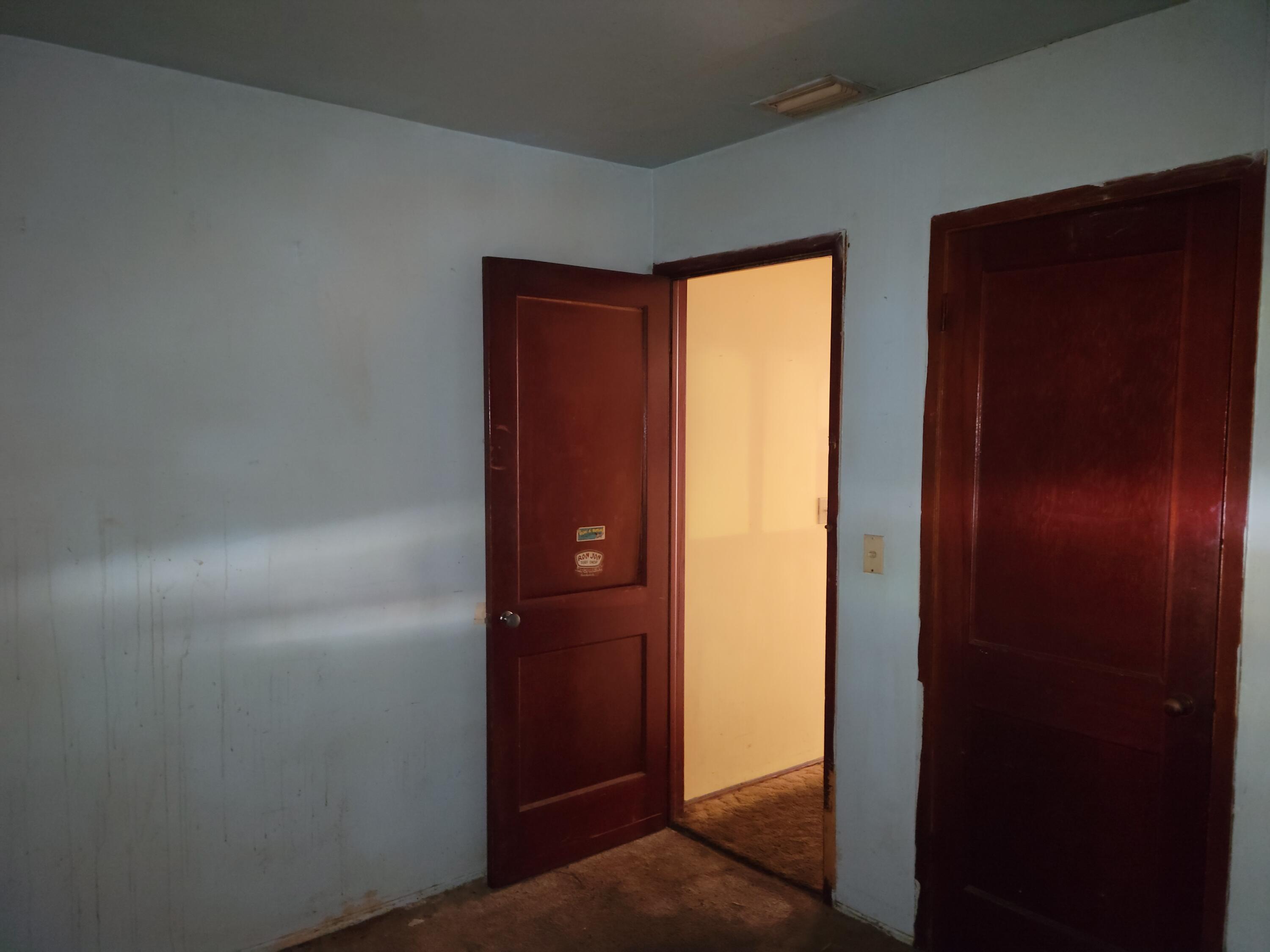 15 N Fiske Boulevard