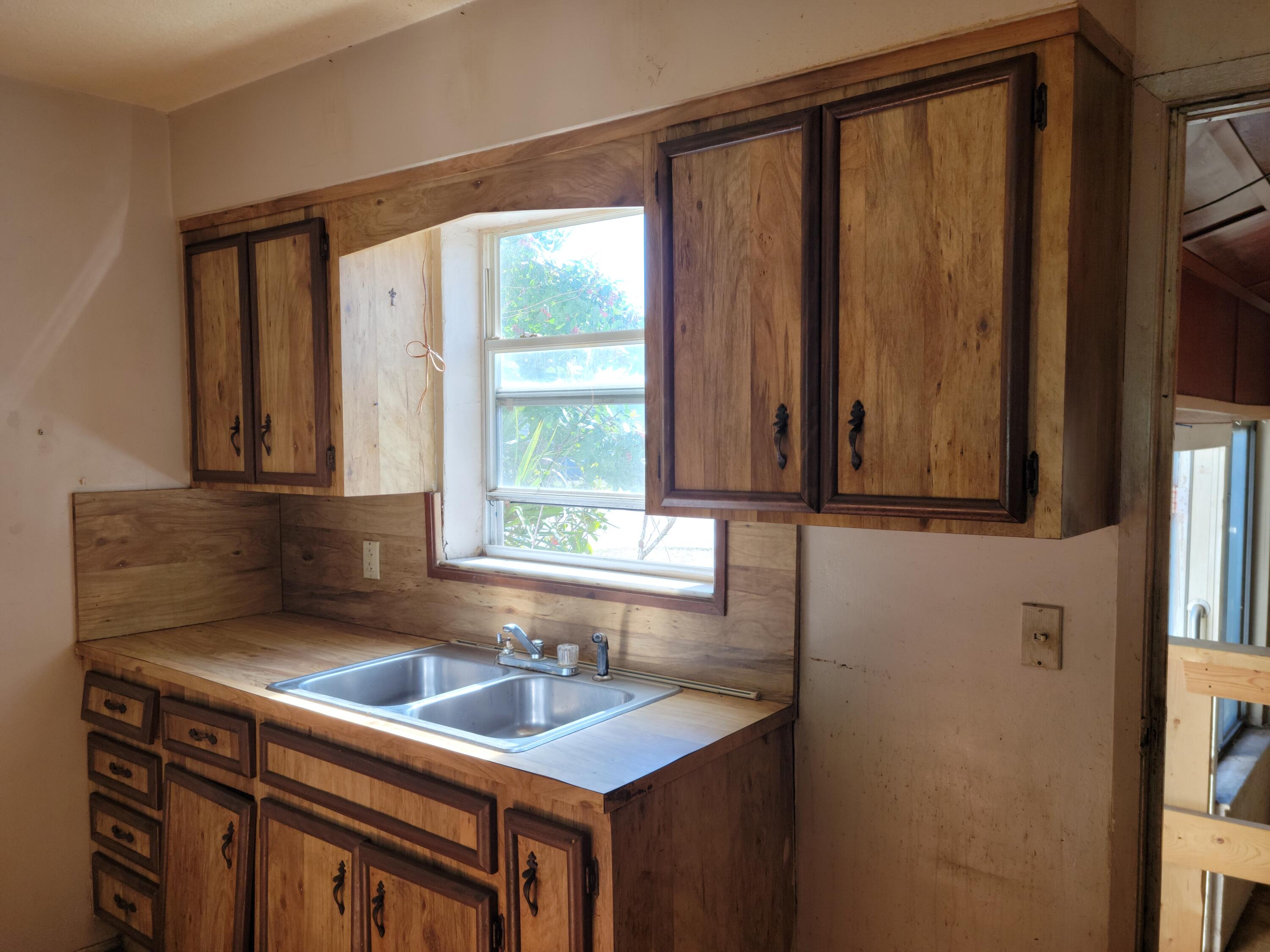 15 N Fiske Boulevard