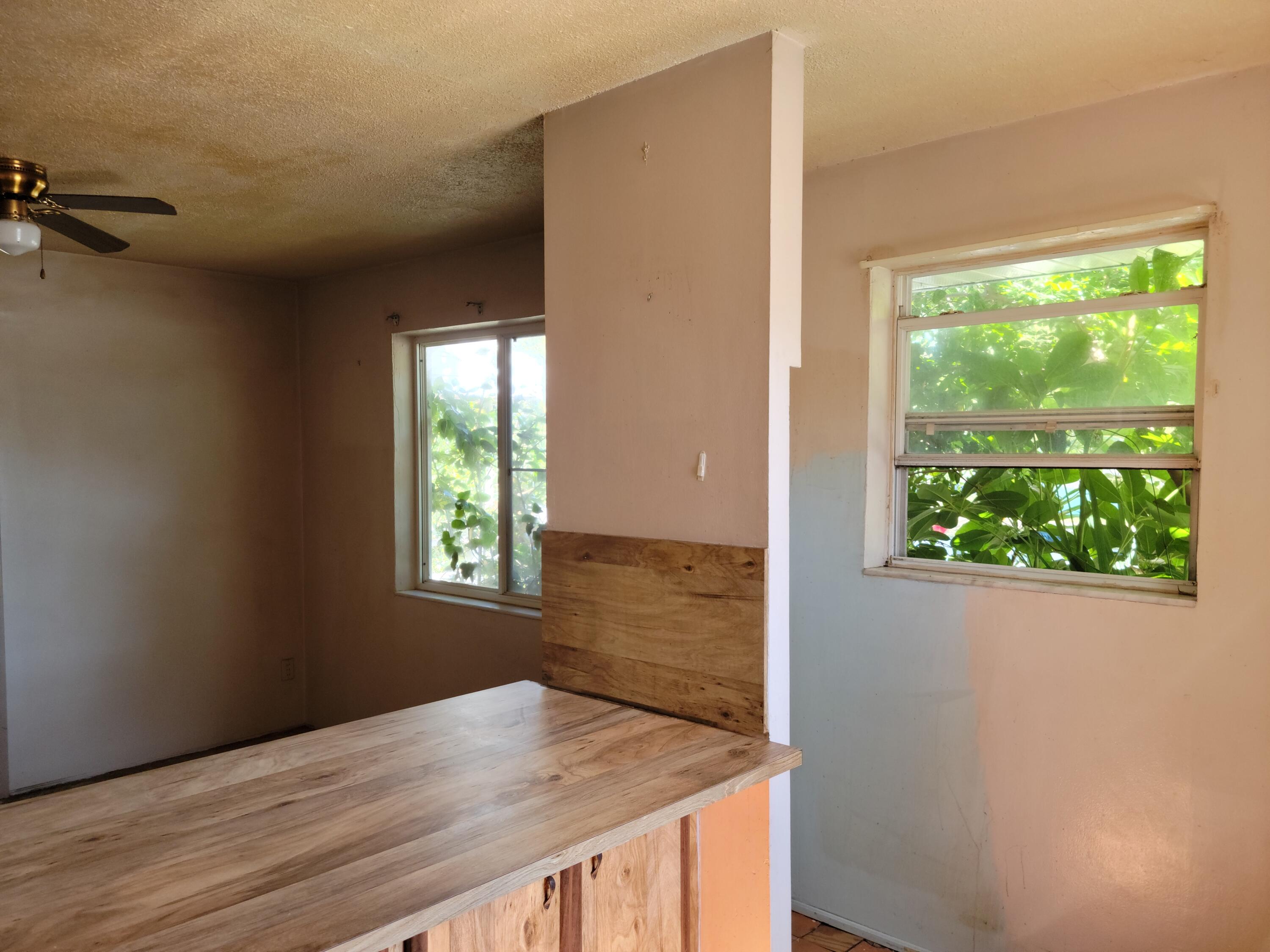 15 N Fiske Boulevard