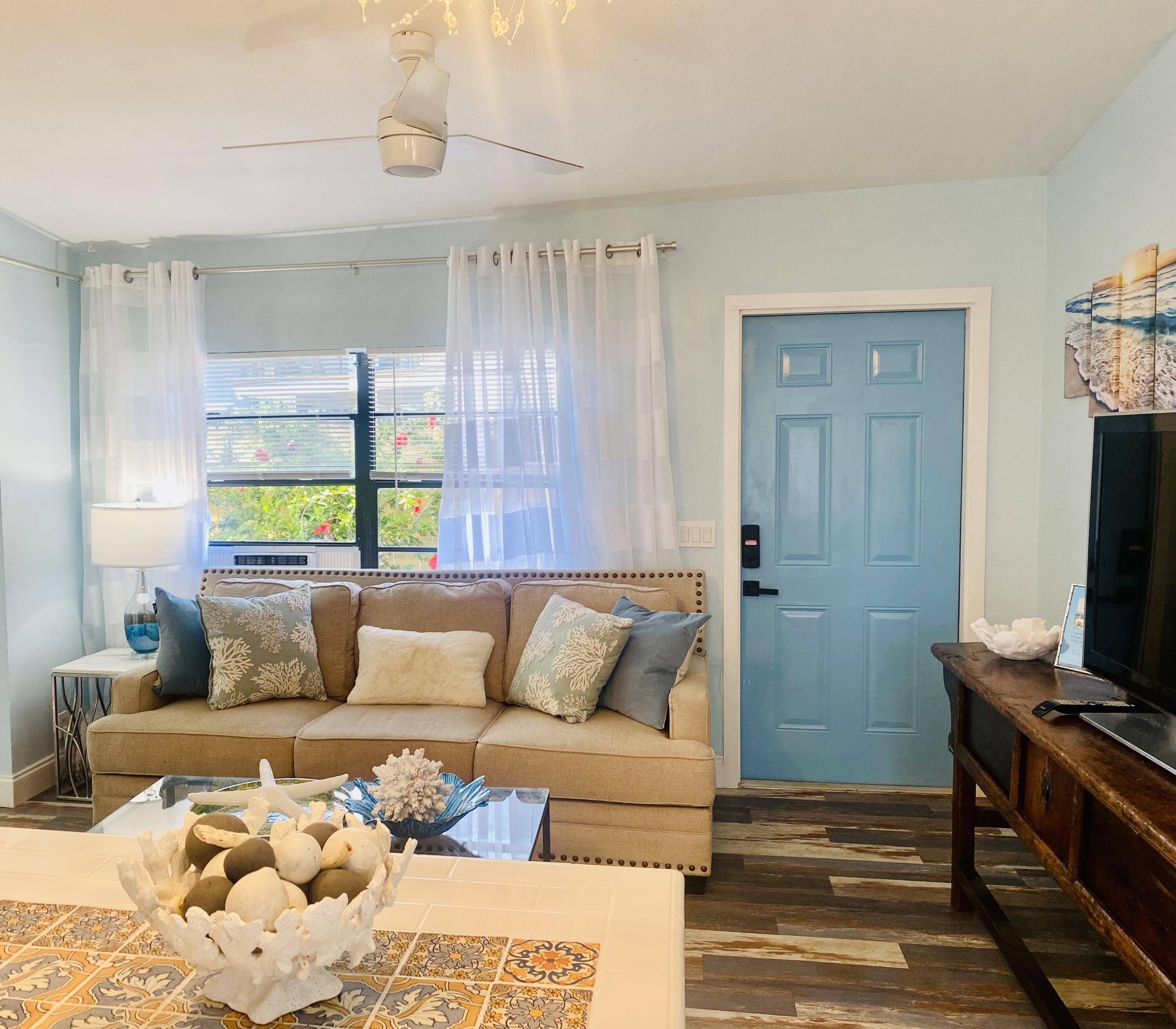 725 S Orlando Avenue, B