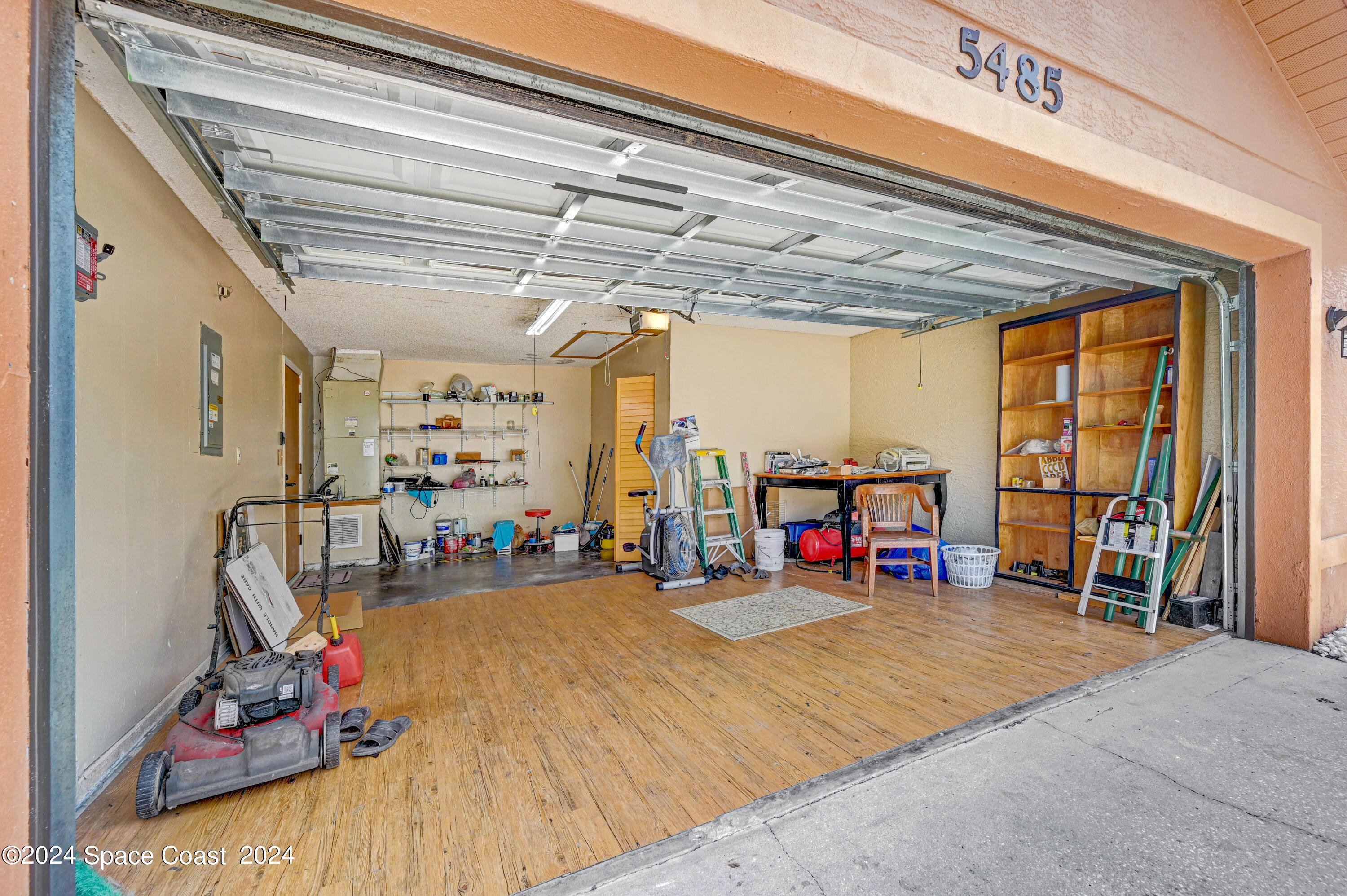 5485 Friendly Street