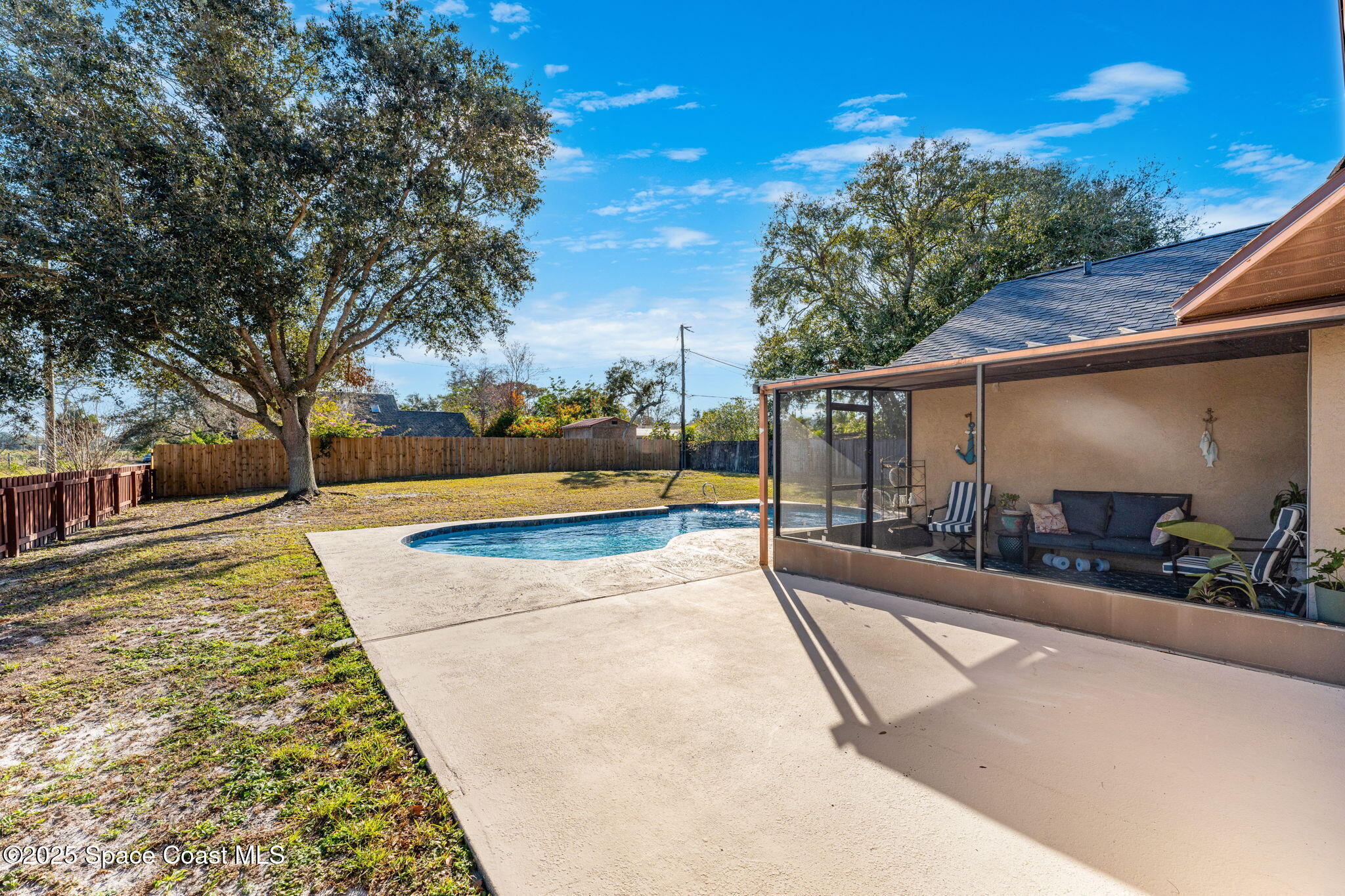 2398 Greenwood Boulevard NE