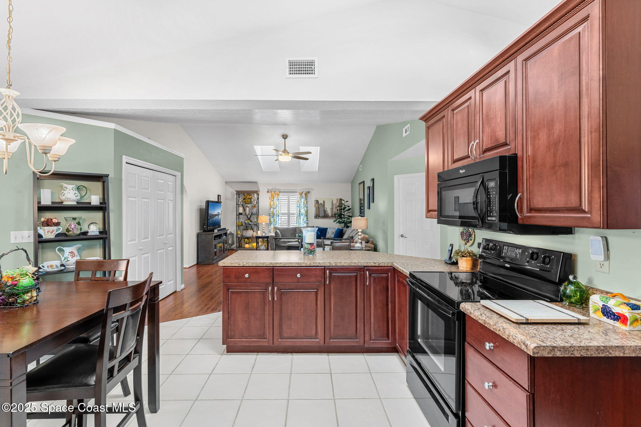 2398 Greenwood Boulevard NE