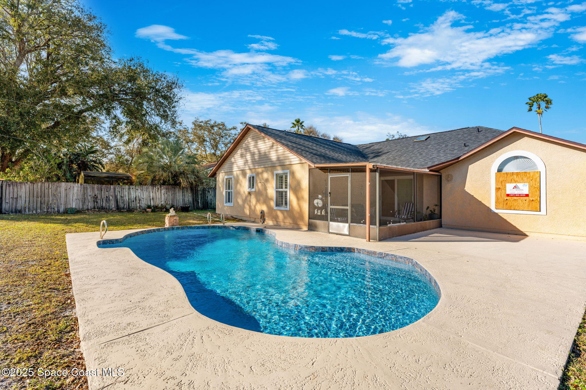 2398 Greenwood Boulevard NE