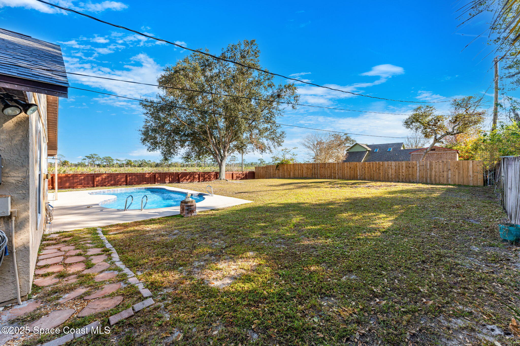 2398 Greenwood Boulevard NE