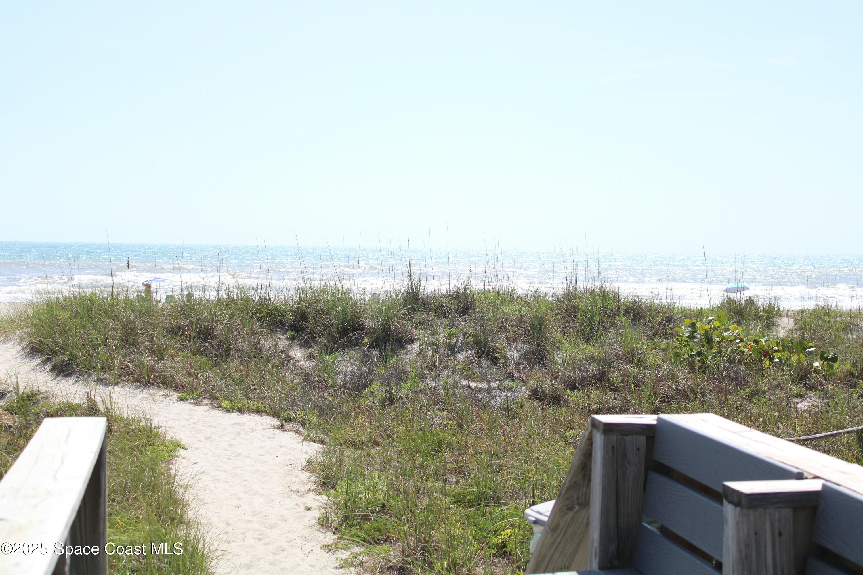 8600 Ridgewood Avenue, 1105