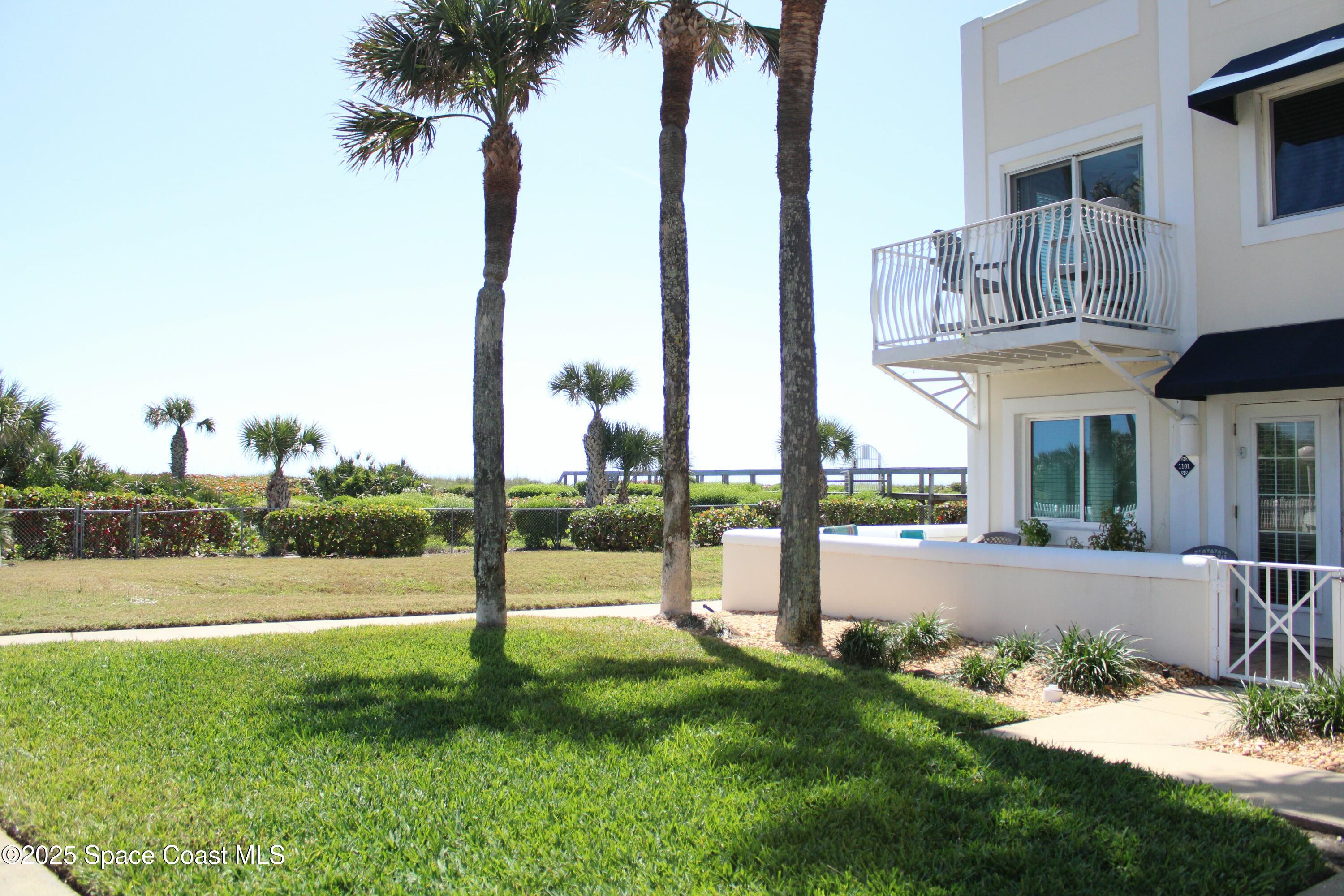 8600 Ridgewood Avenue, 1105