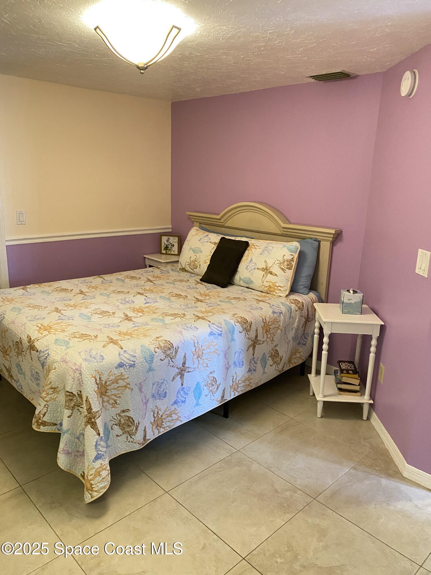 8600 Ridgewood Avenue, 1105