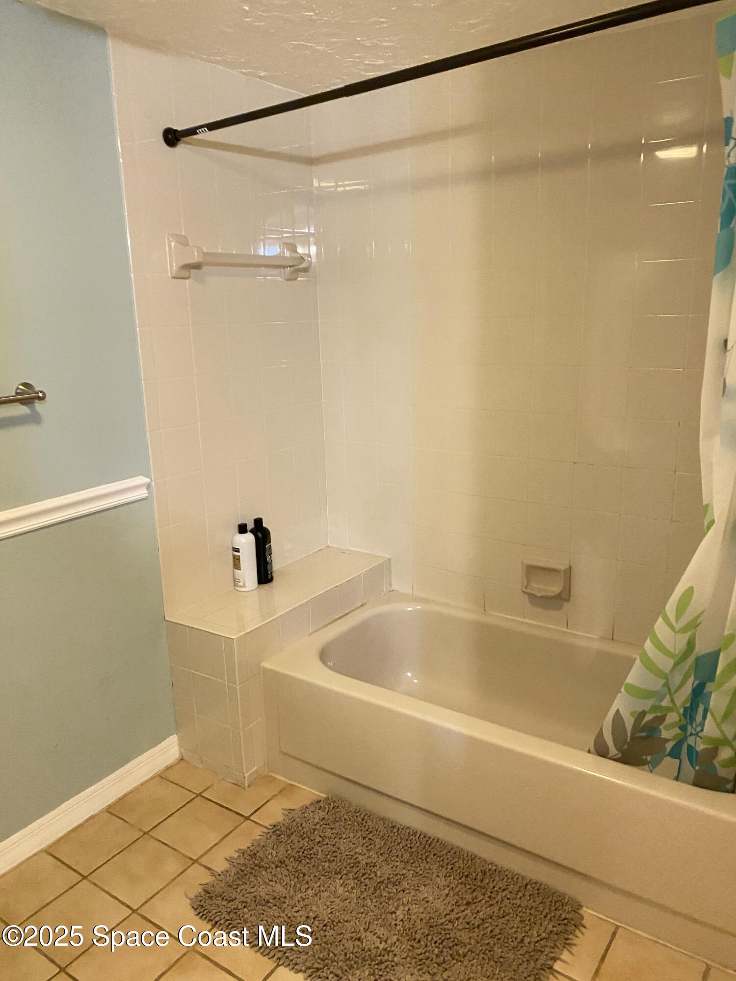 8600 Ridgewood Avenue, 1105