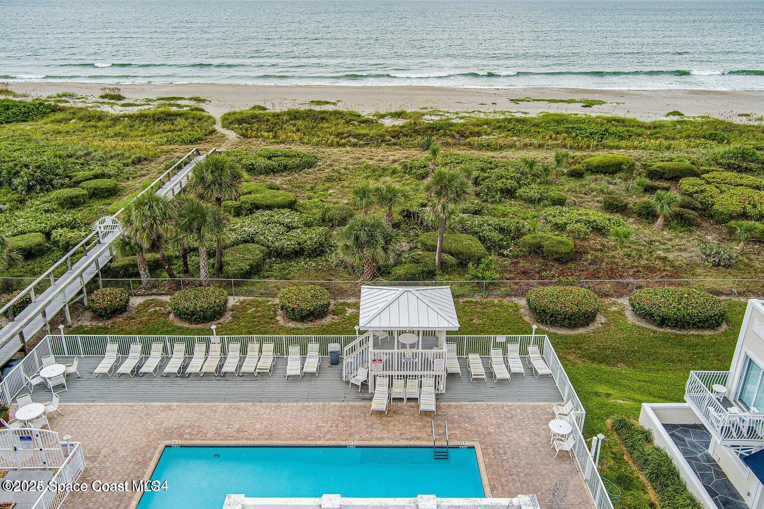 8600 Ridgewood Avenue, 1105