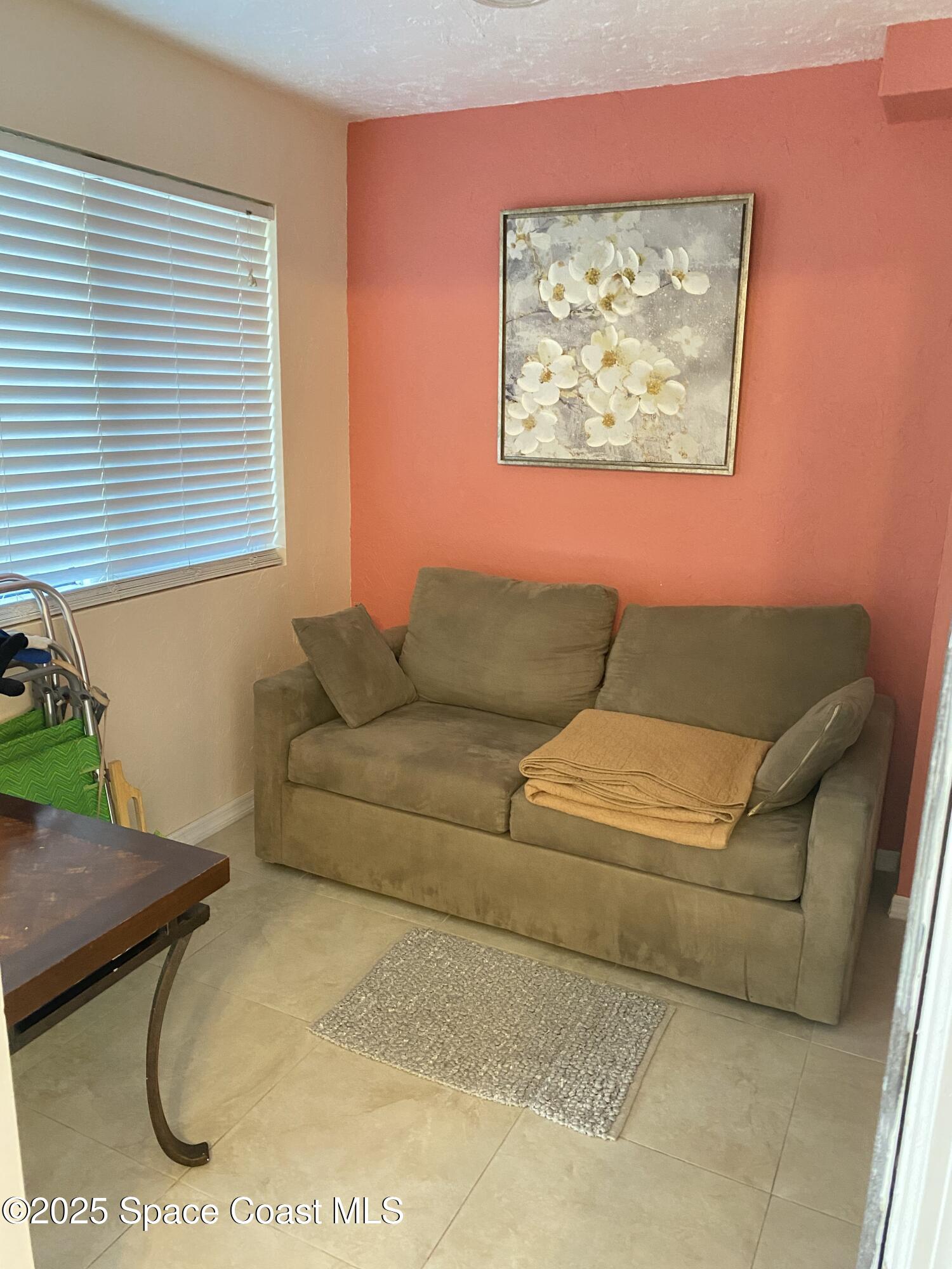 8600 Ridgewood Avenue, 1105