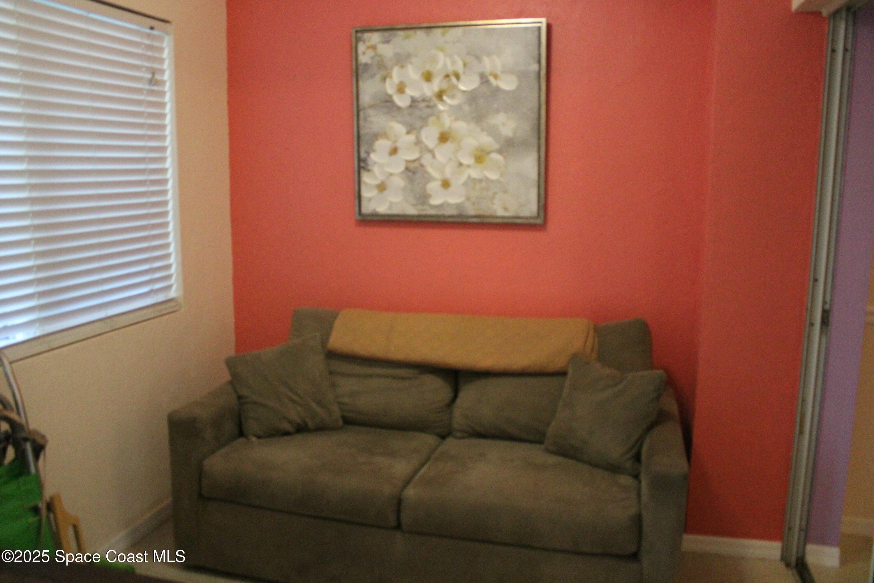 8600 Ridgewood Avenue, 1105