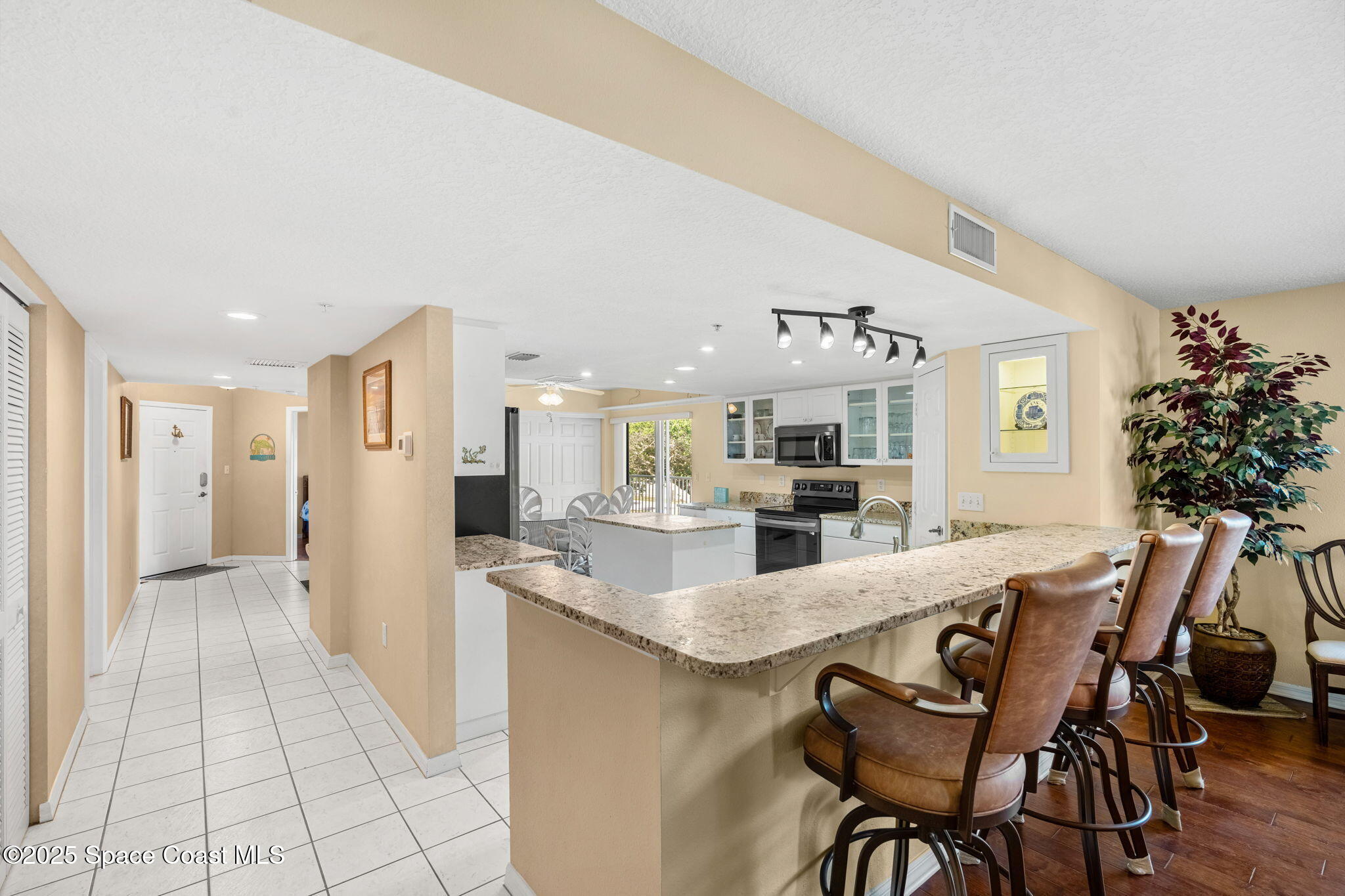 602 Shorewood Drive A201