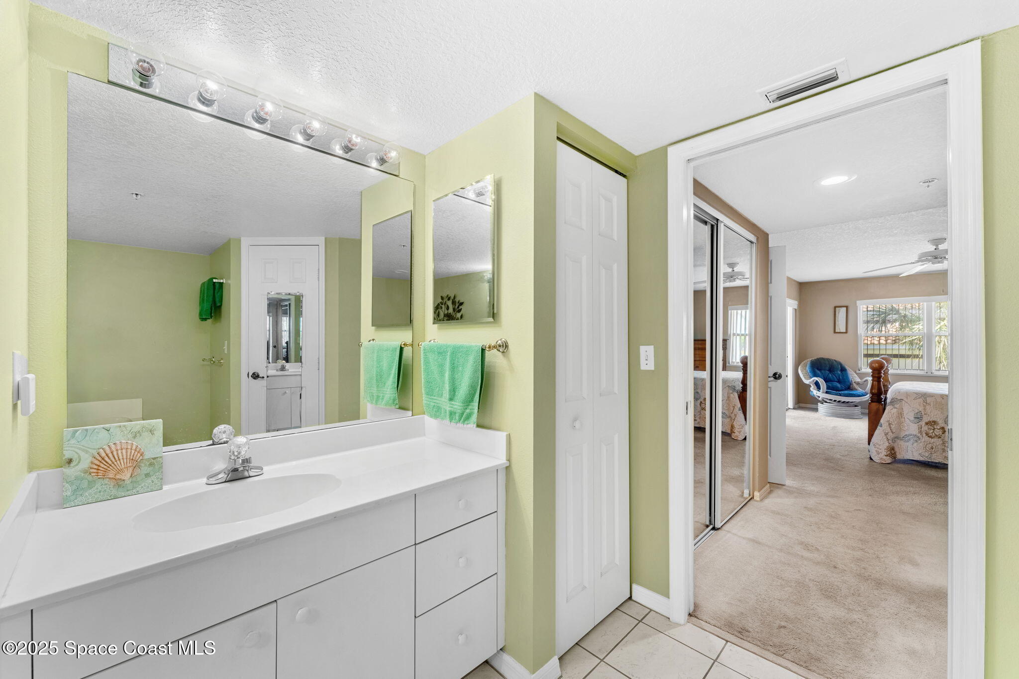 602 Shorewood Drive A201