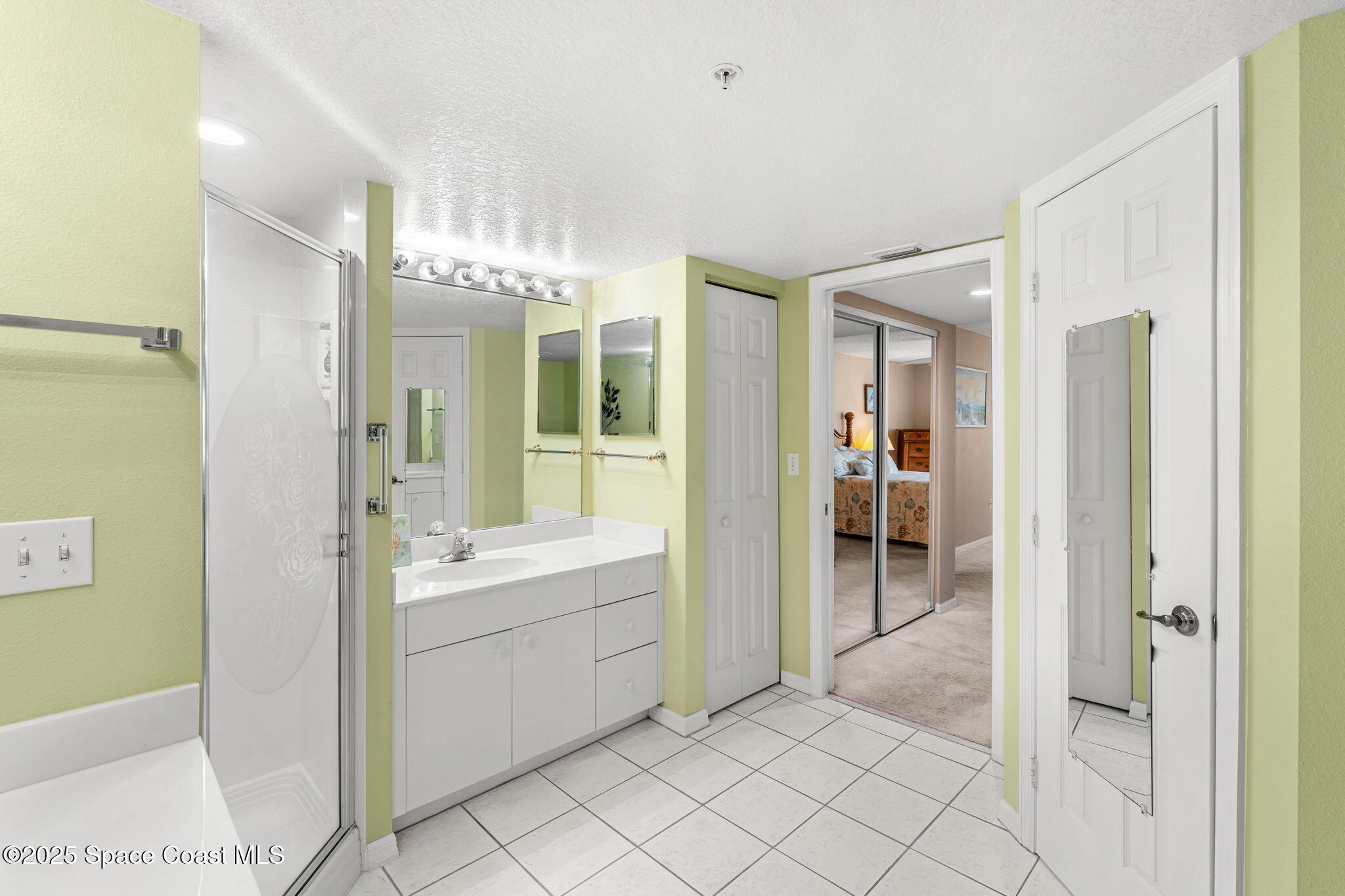 602 Shorewood Drive A201