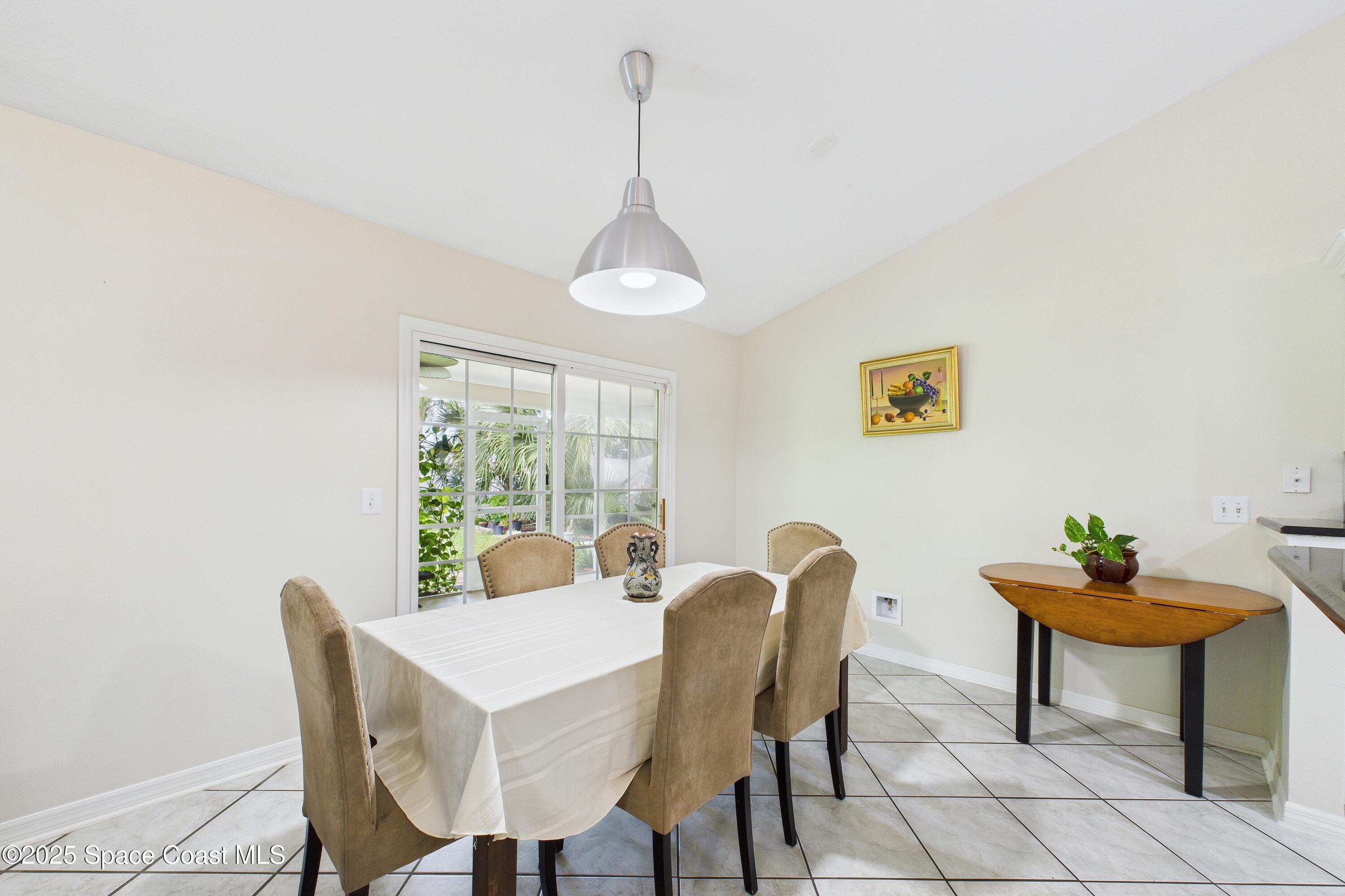 1723 Fallon Boulevard NE