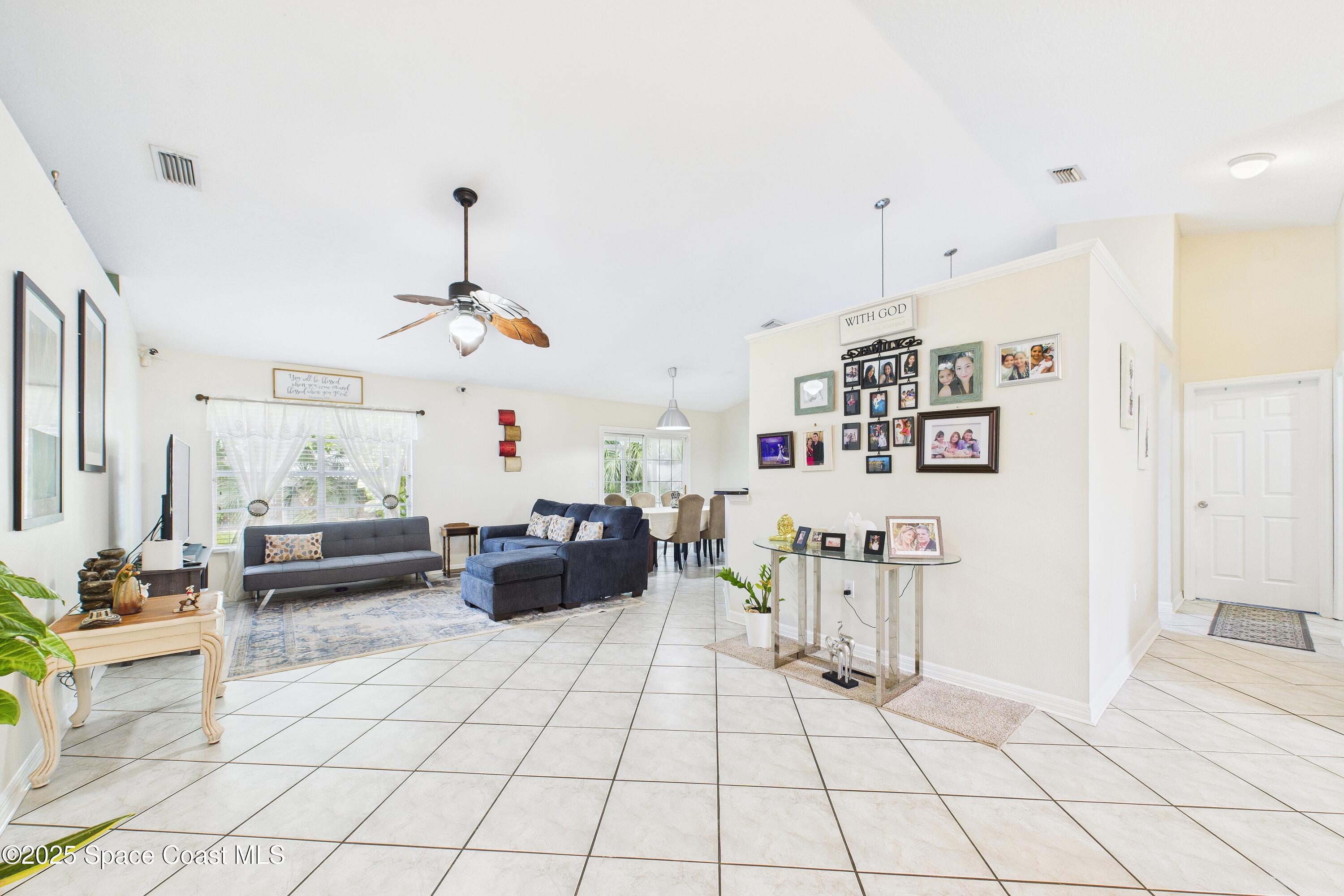 1723 Fallon Boulevard NE