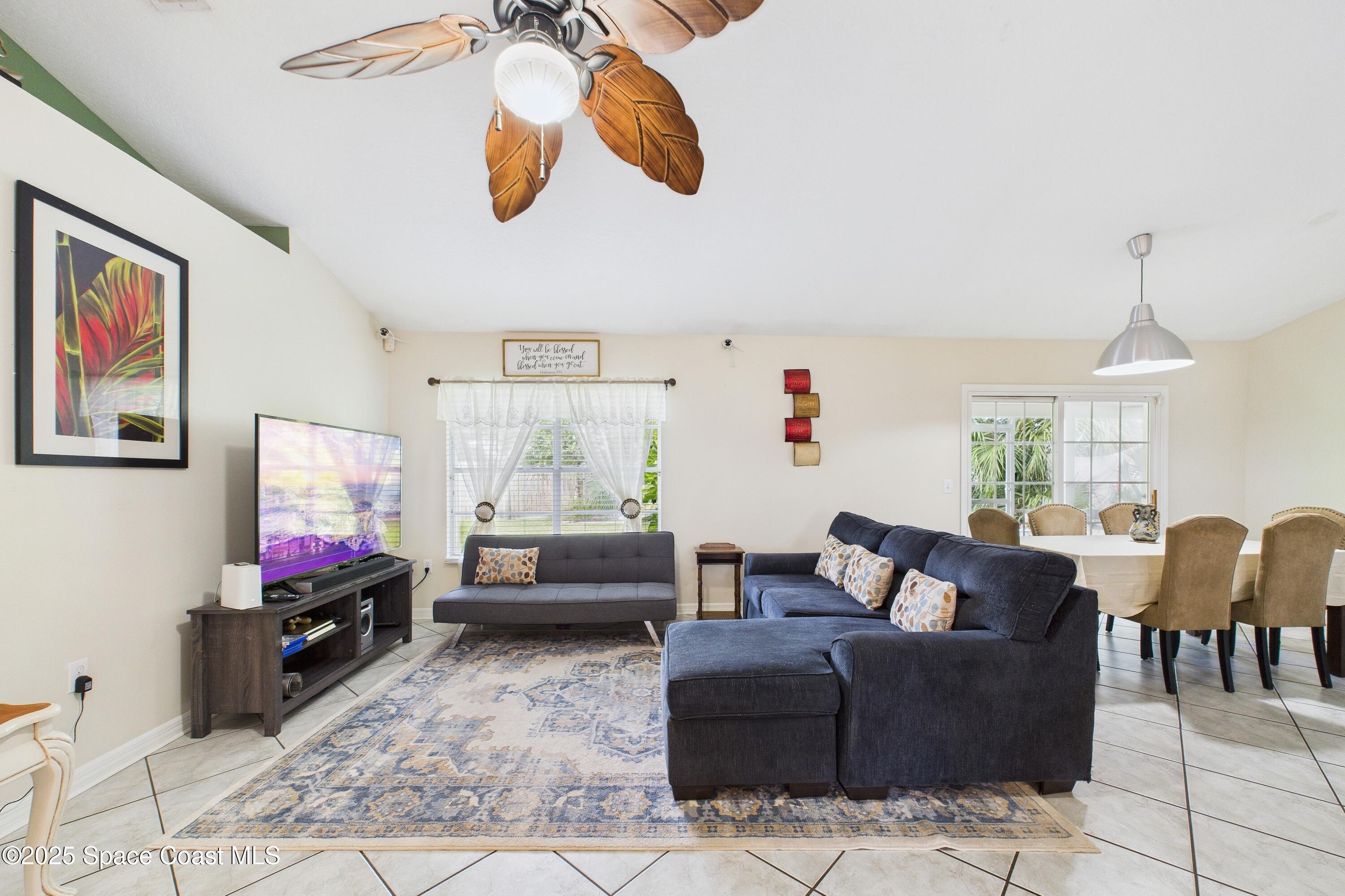 1723 Fallon Boulevard NE