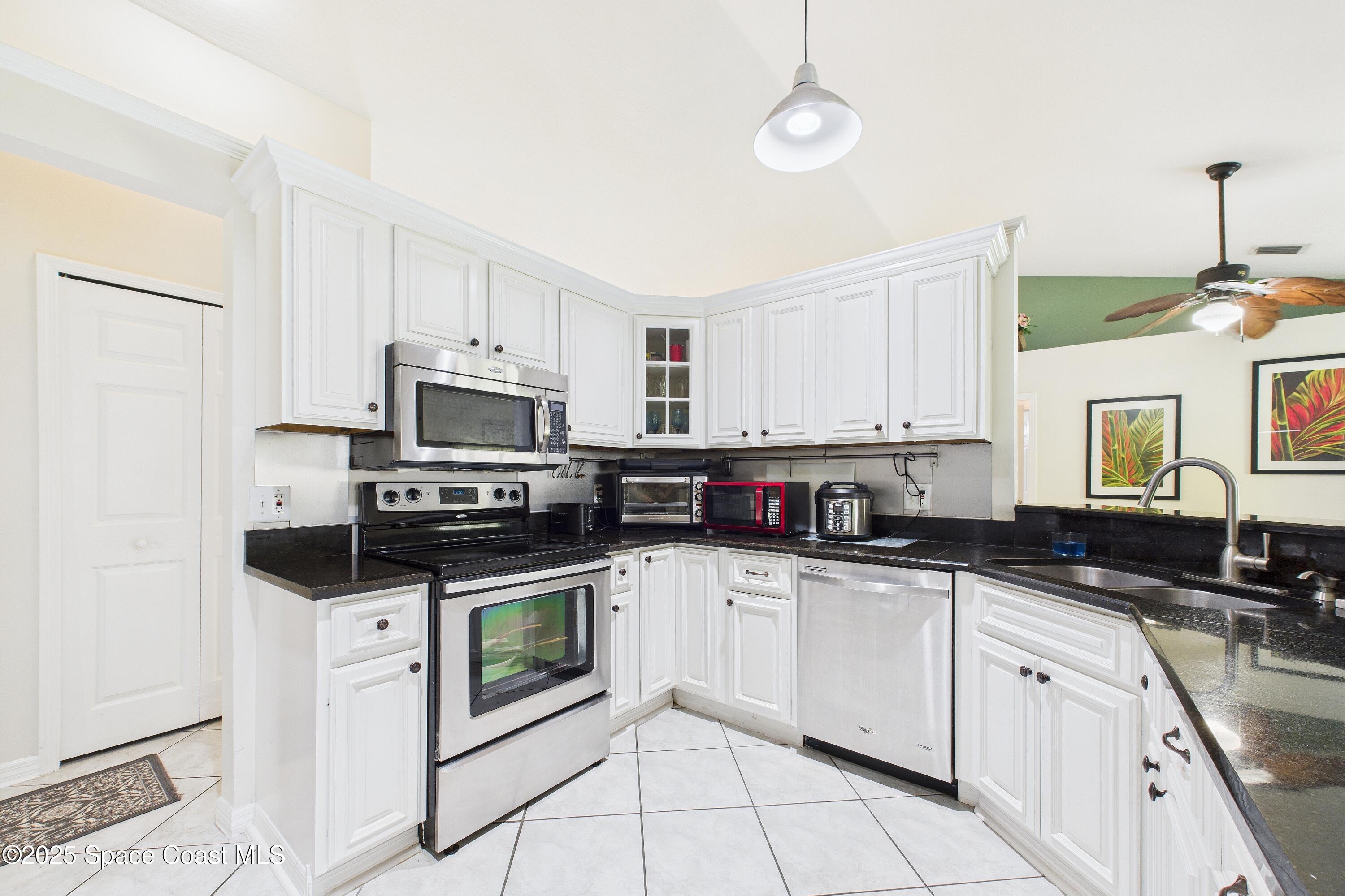 1723 Fallon Boulevard NE