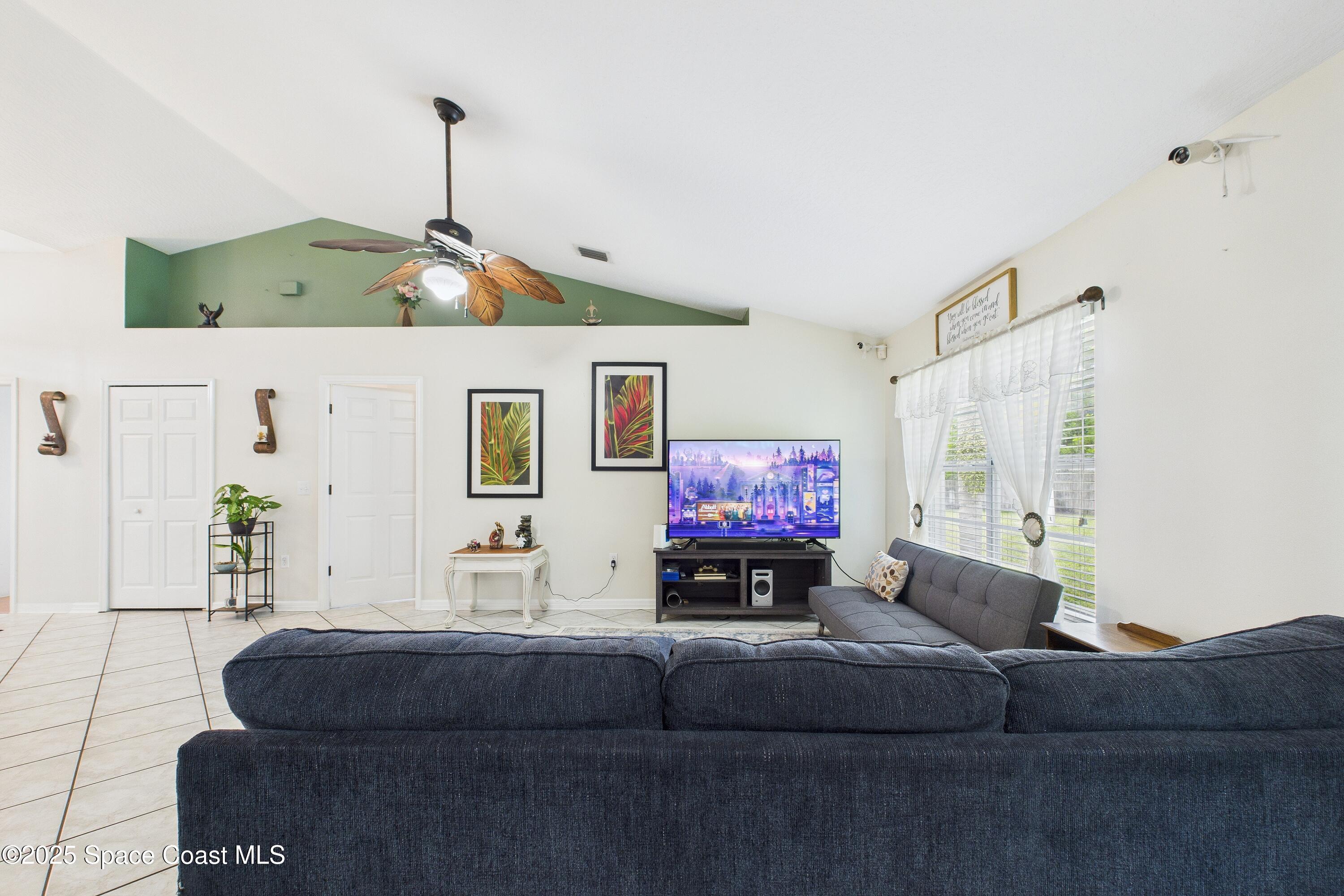 1723 Fallon Boulevard NE